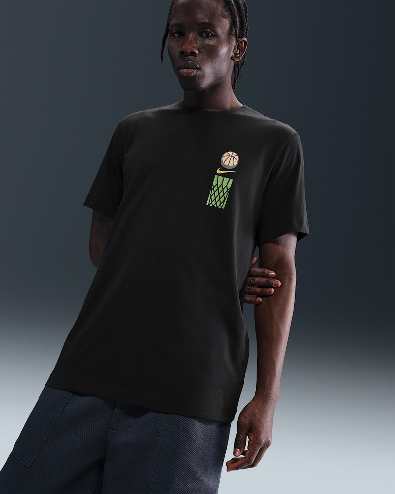 Nike Men's T-Shirt 1