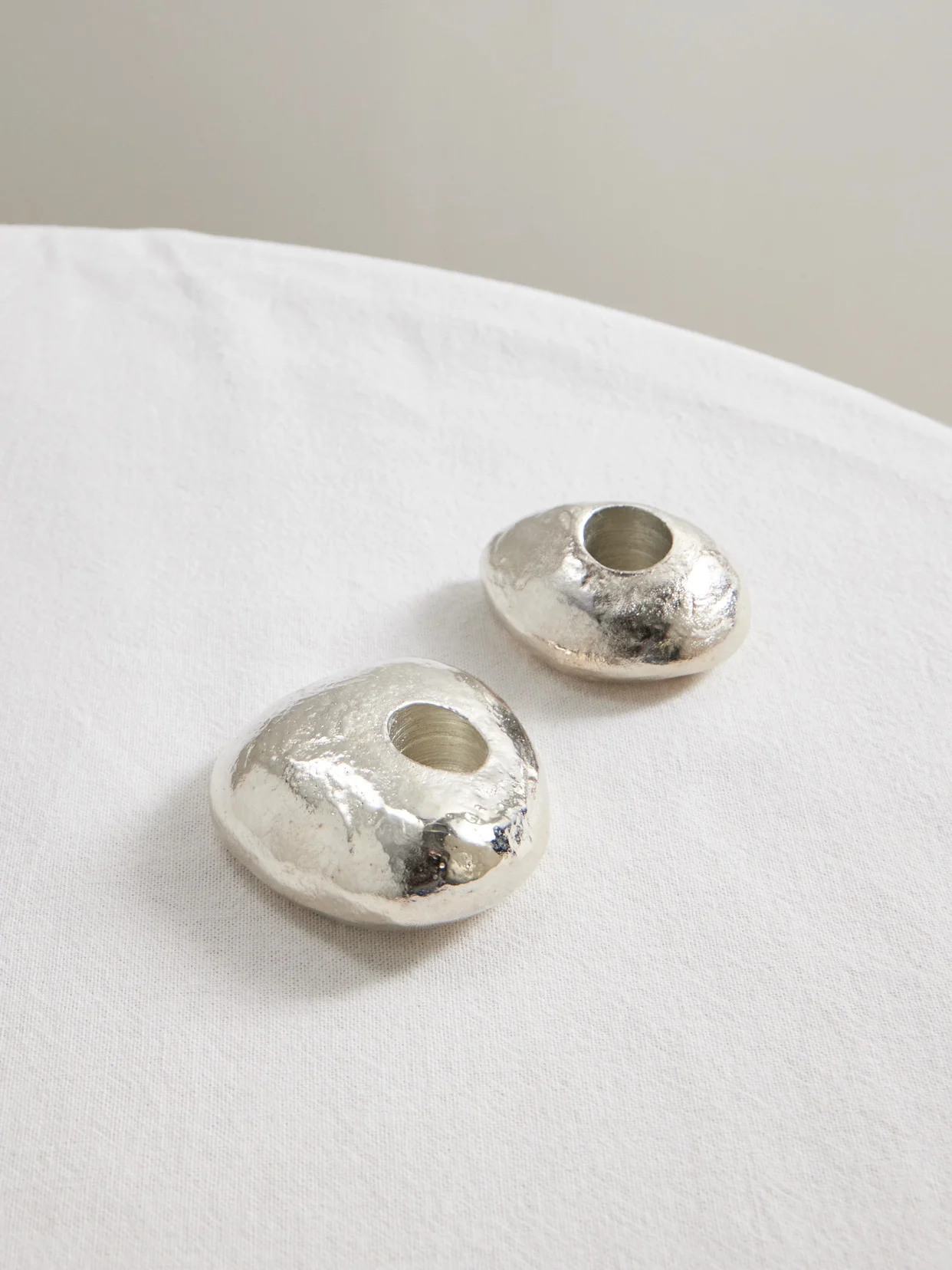 The Floating Pebble Set Of Two Silver-plated Candlesticks - 1