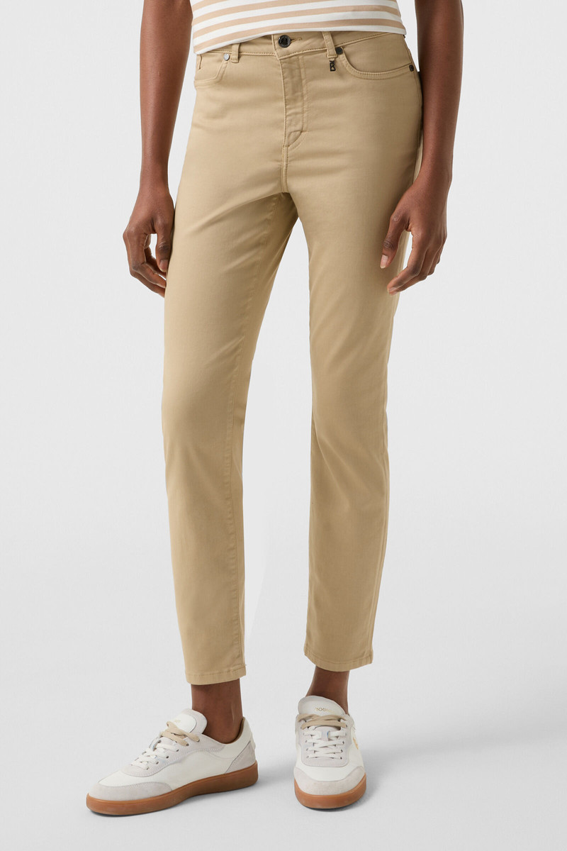 Julie 7/8 pants in Beige 2