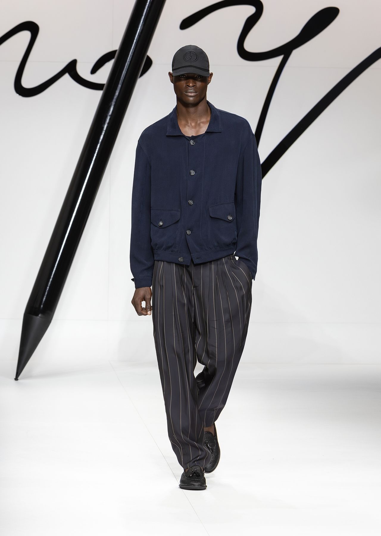 Pinstriped viscose trousers with pleats - 7