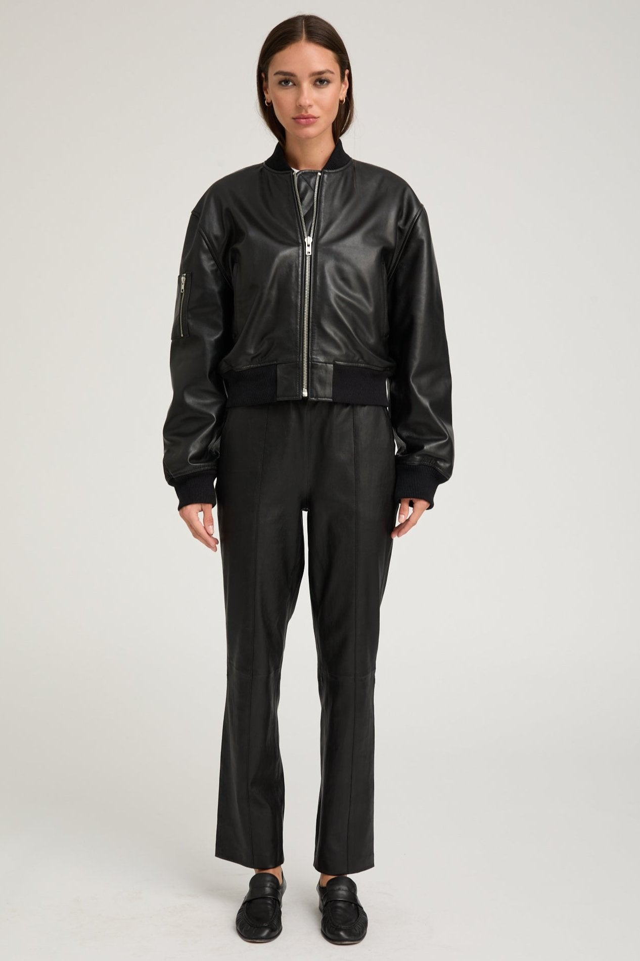 BLACK LEATHER CLASSIC BOMBER - 5