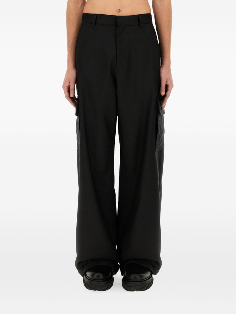 cargo-pockets trousers 1