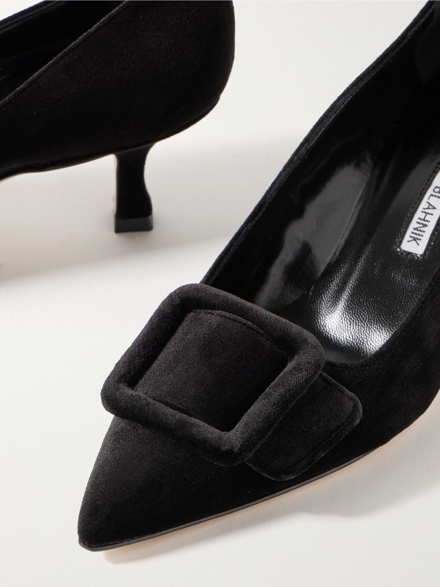 Maysale 50 buckled velvet pumps Black - 4