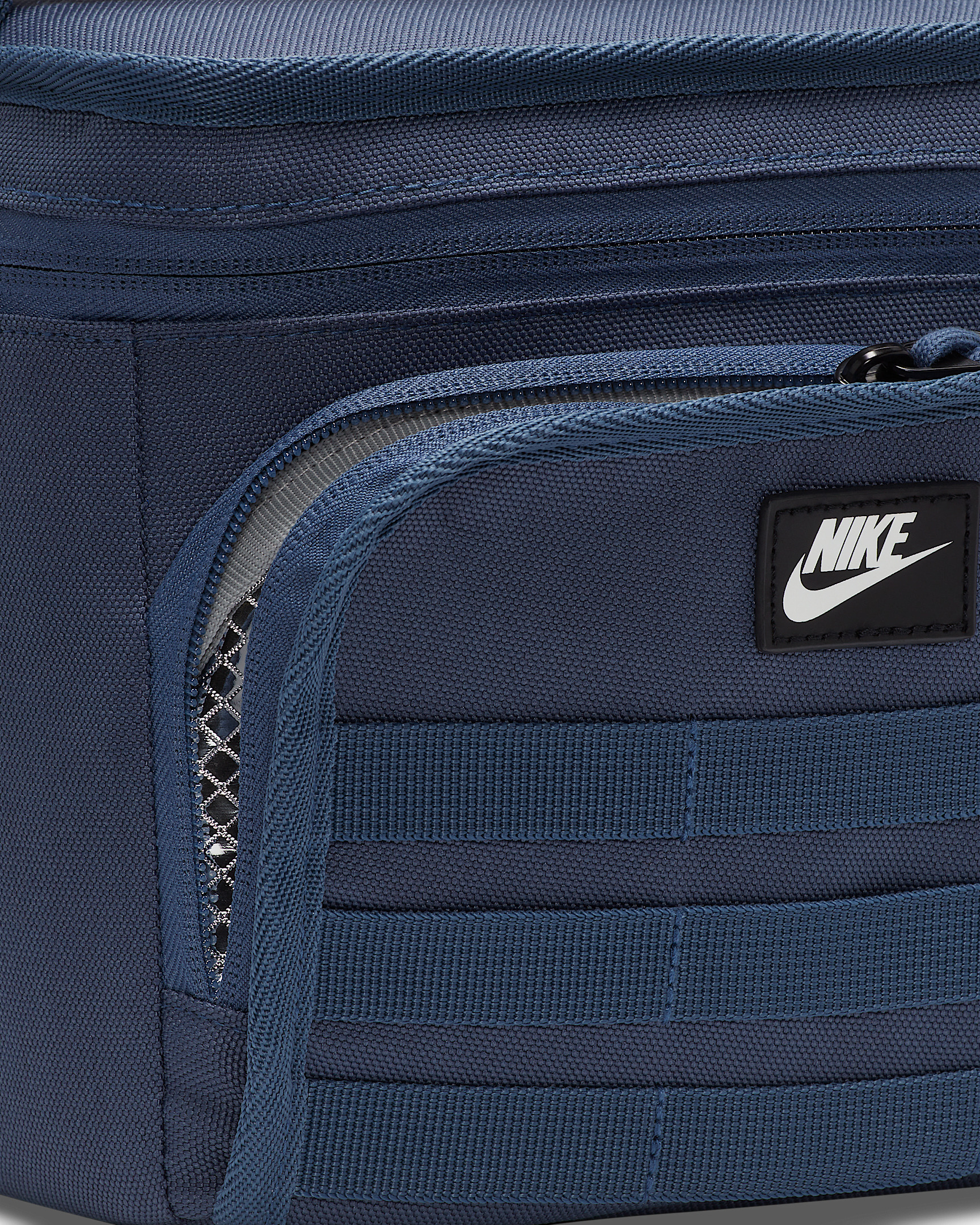 Nike Futura Sportswear Lunch Bag (6.75L) - 7