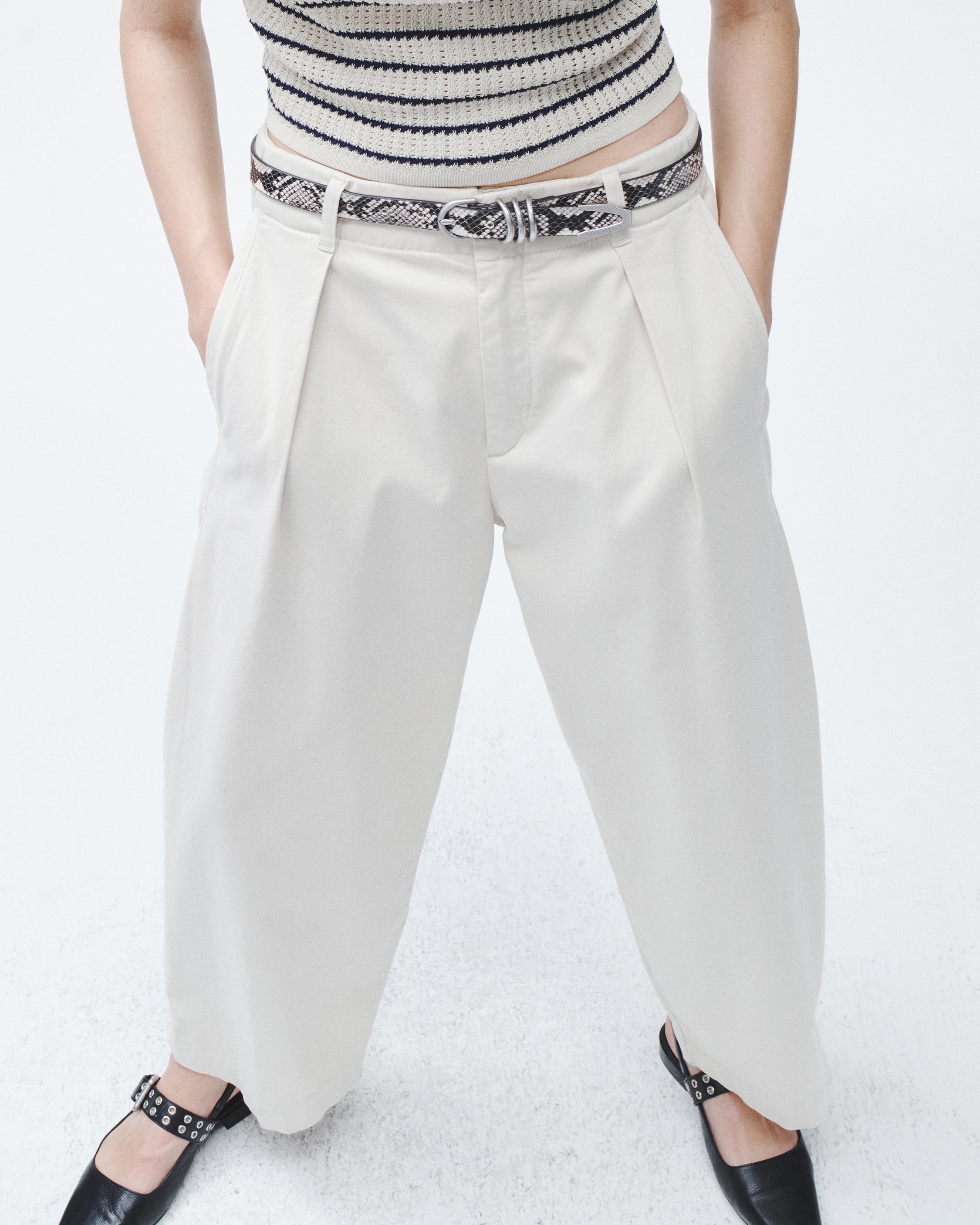 Donovan Cropped Cotton Pant
Relaxed Fit - 5