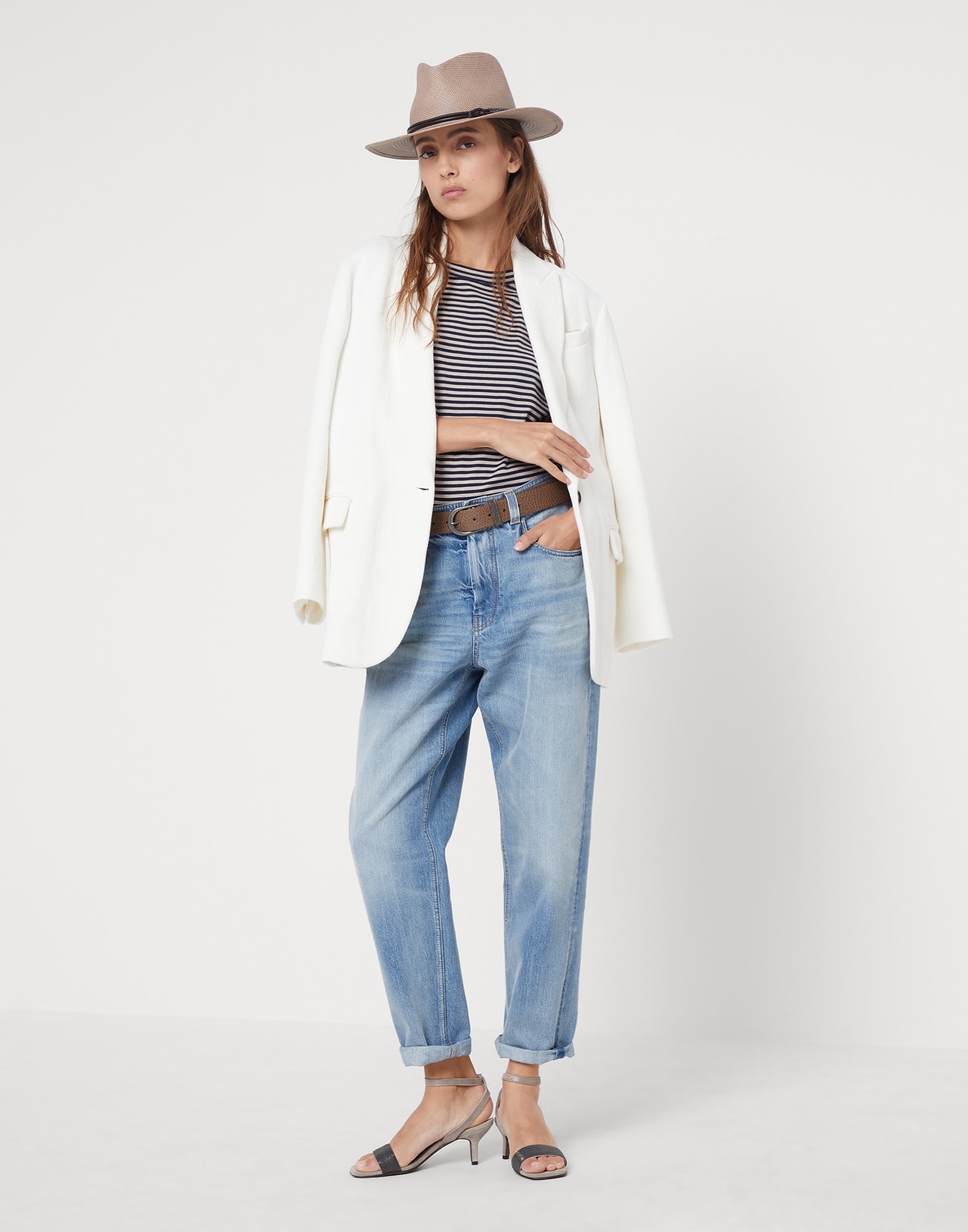パンツ BRUNELLO CUCINELLI Authentic Denim Loose Trousers with Shiny Brunello Cucinelli Authentic denim trousers with shiny tab