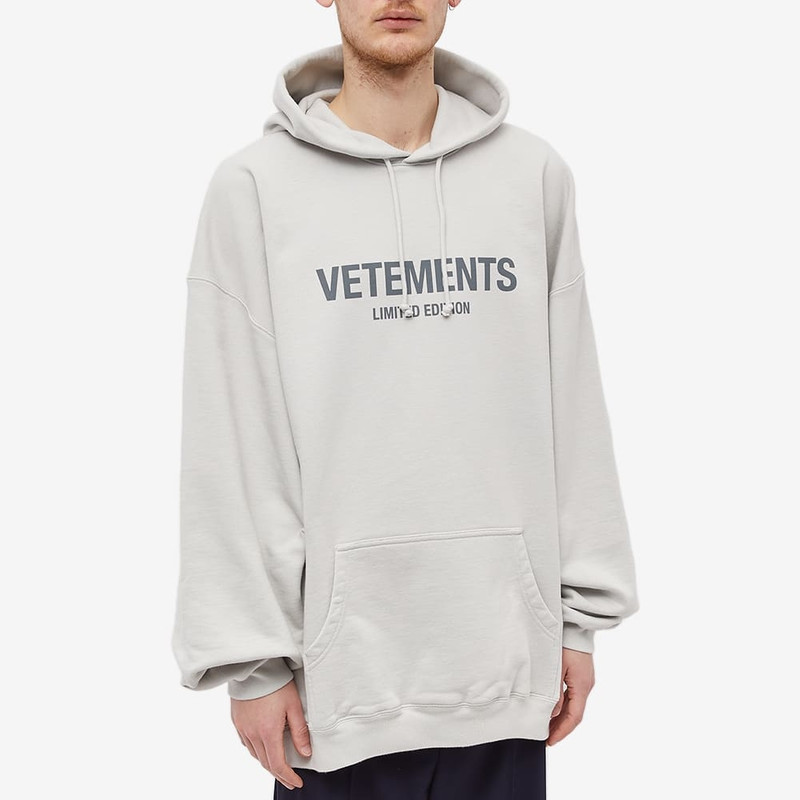 VETEMENTS Logo Popover Hoody 2