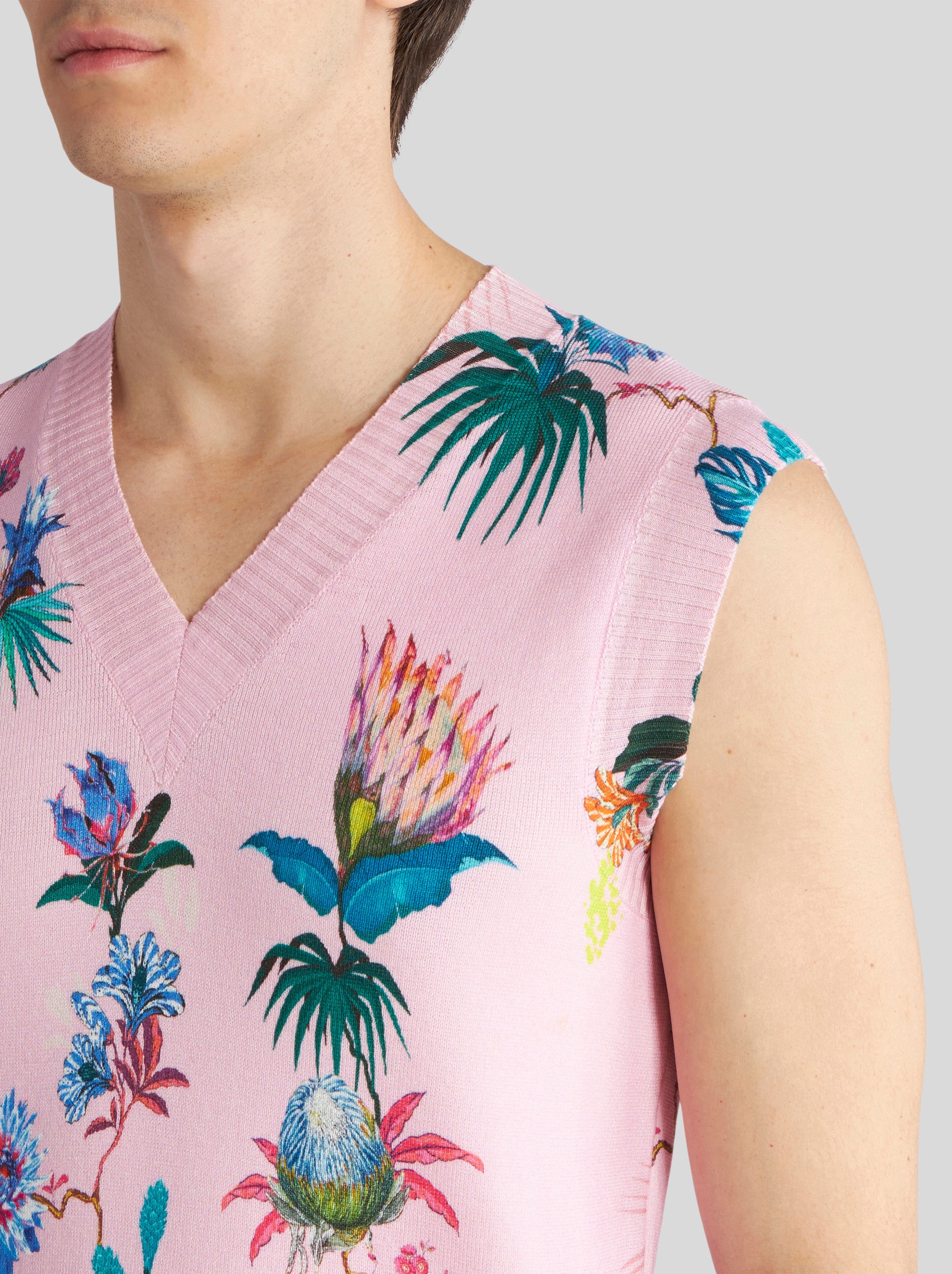 FLORAL JACQUARD KNITTED WAISTCOAT - 4