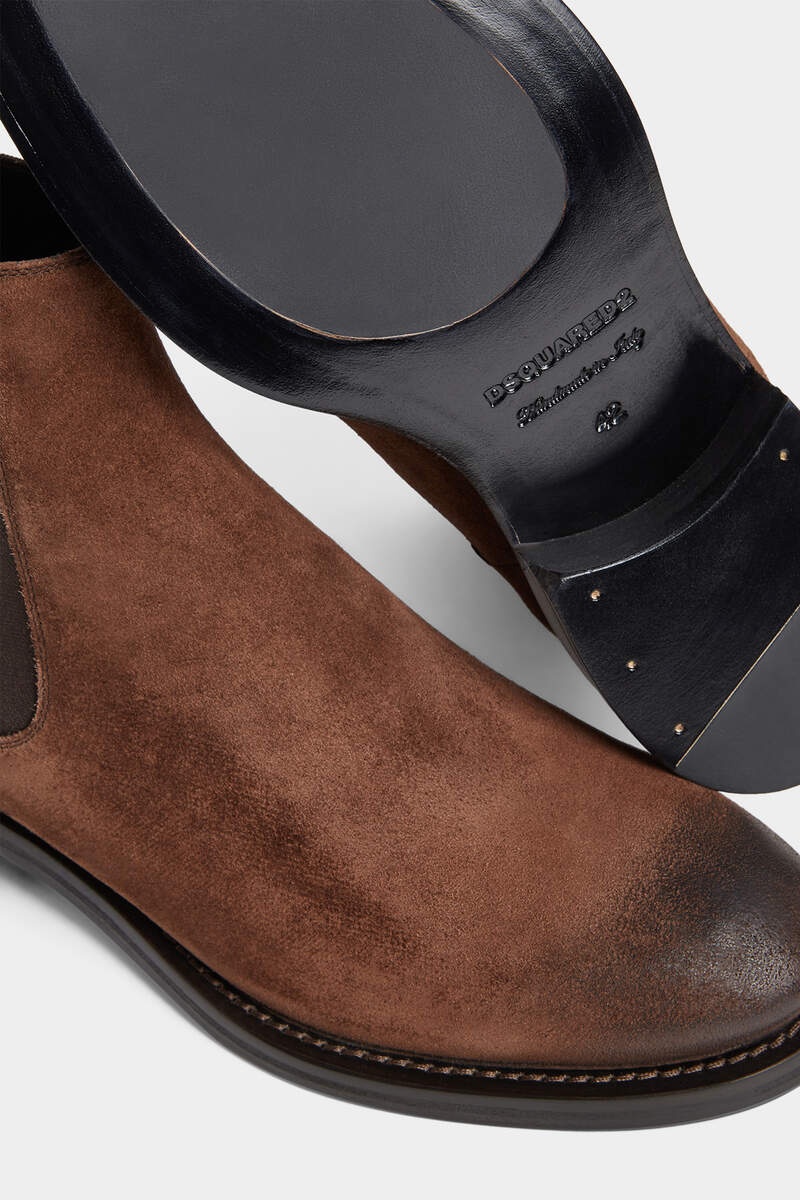 NEOCLASSIC CHELSEA BOOTS - 5