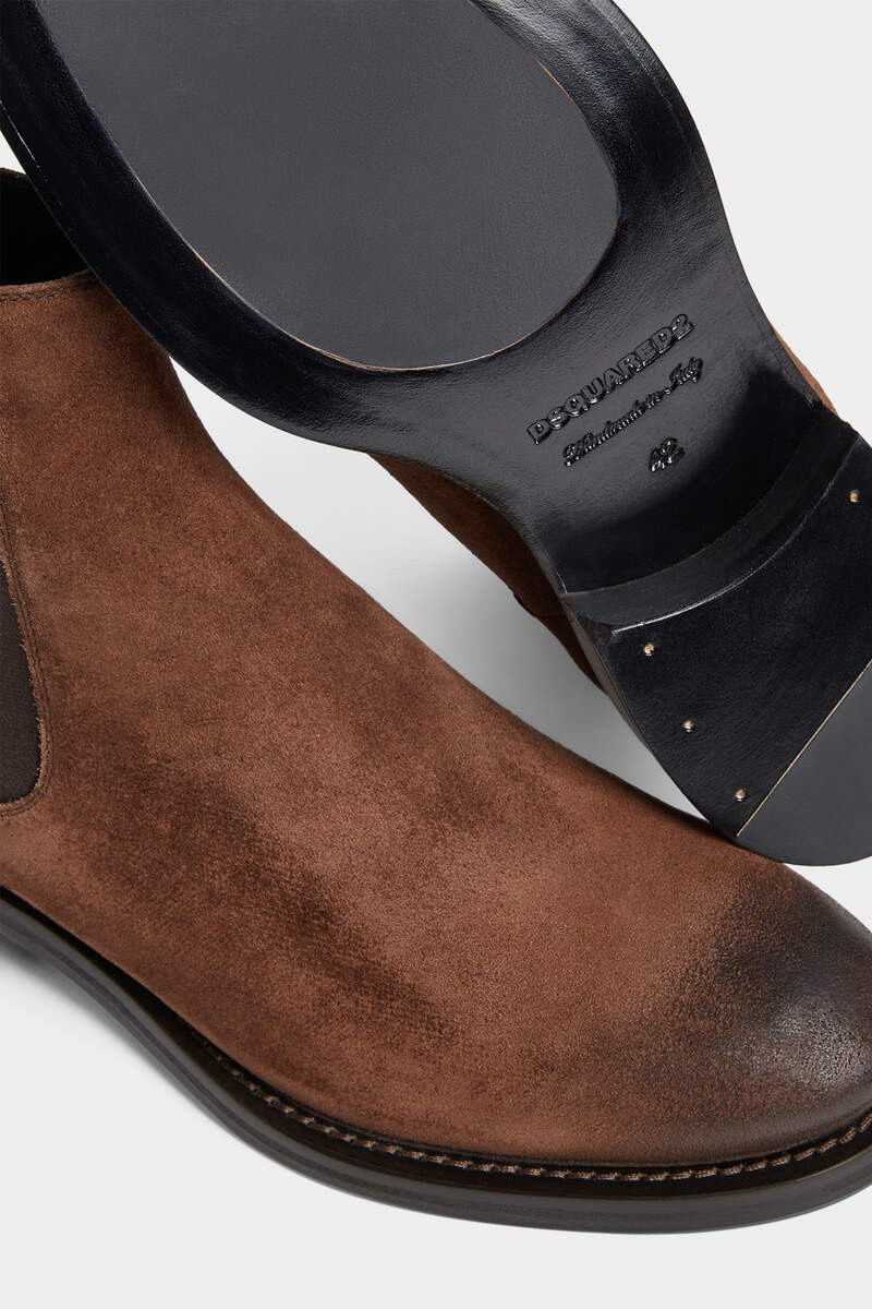 NEOCLASSIC CHELSEA BOOTS 5
