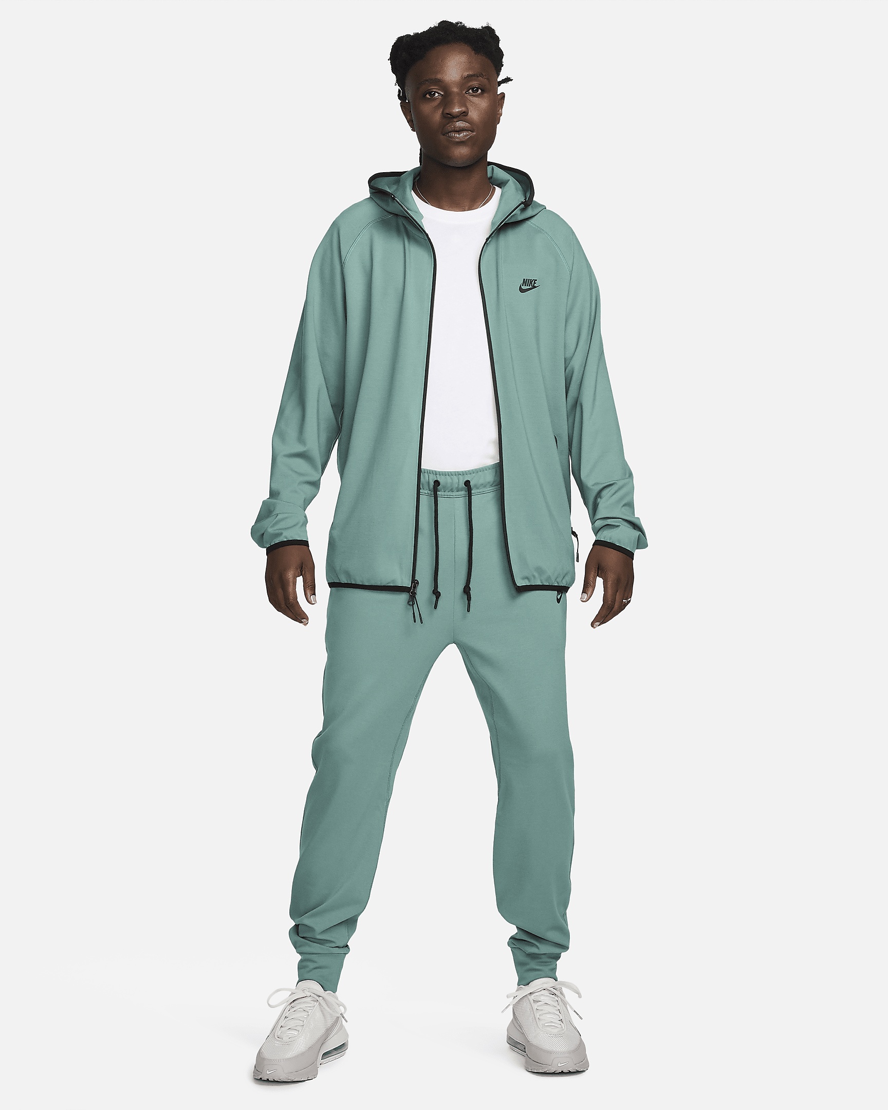 Nike lightweight sweatpants deals