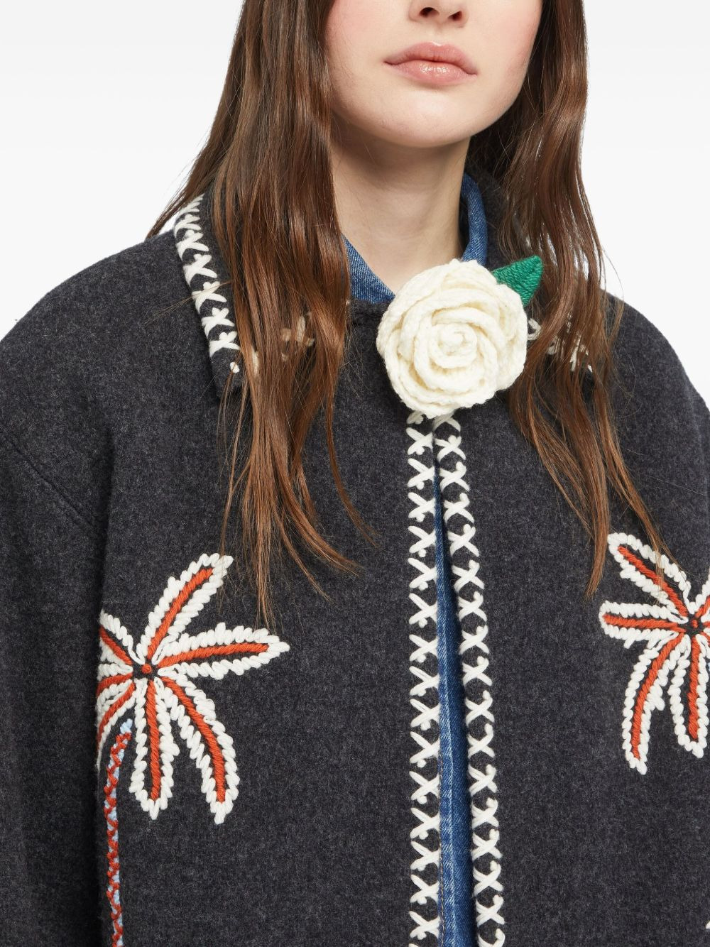 rose-embroidered brooch - 2