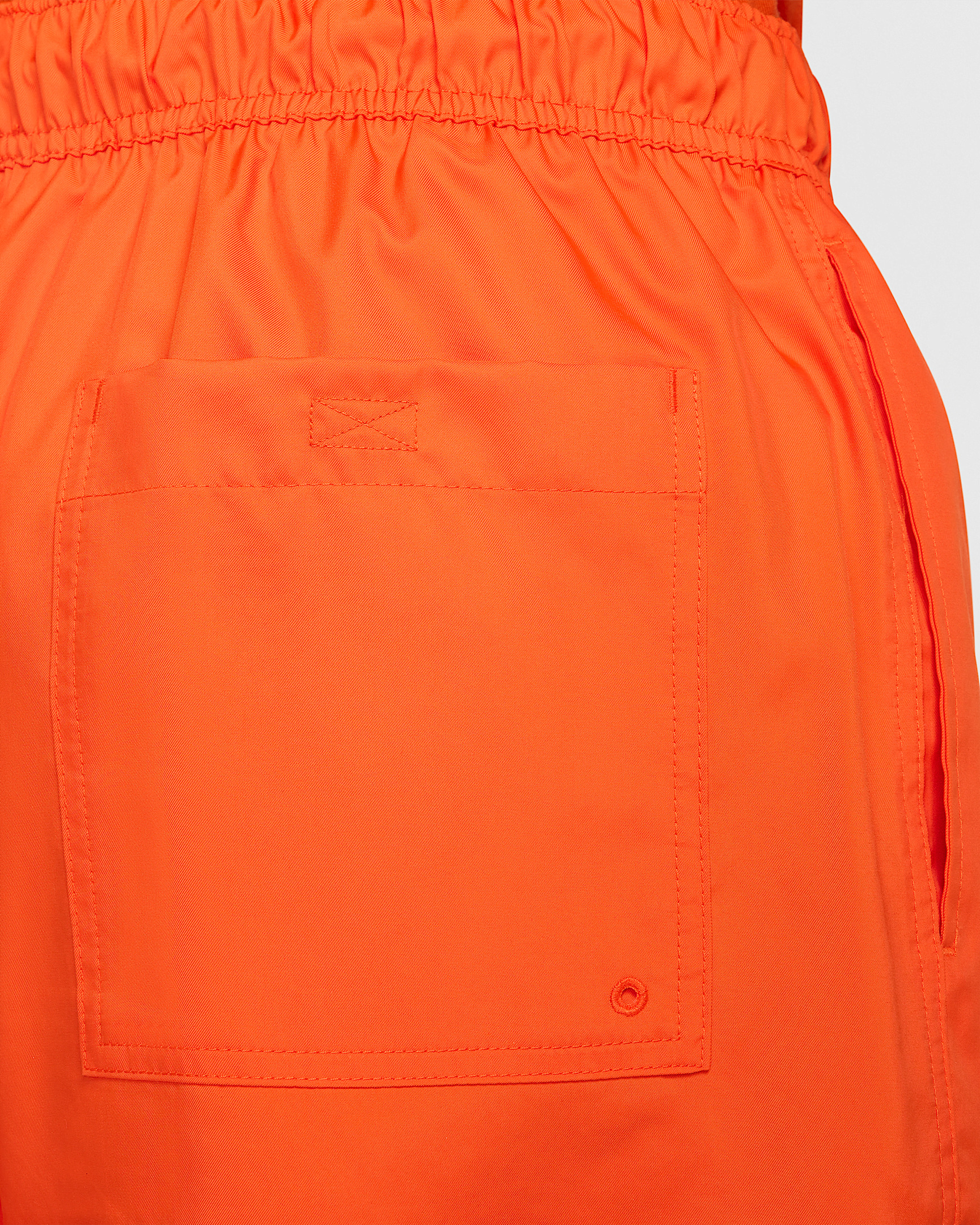 Nike Club Men's Woven Flow Shorts - 5