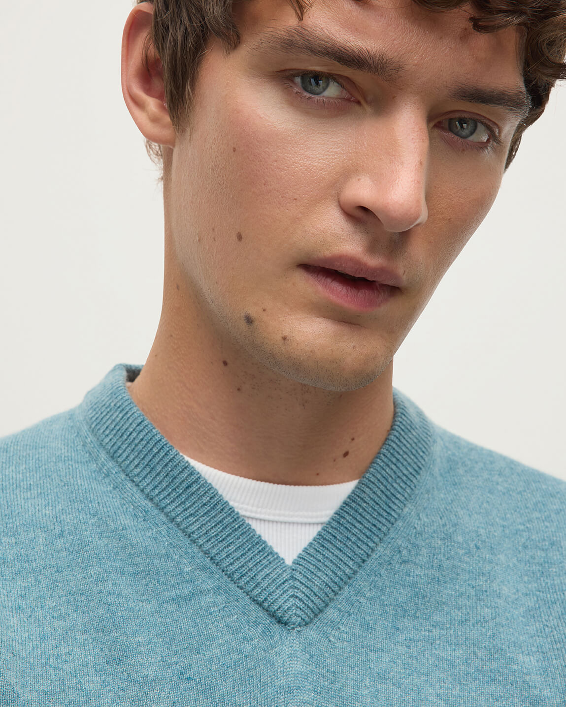Classic Cashmere Green V Neck Jumper - 5