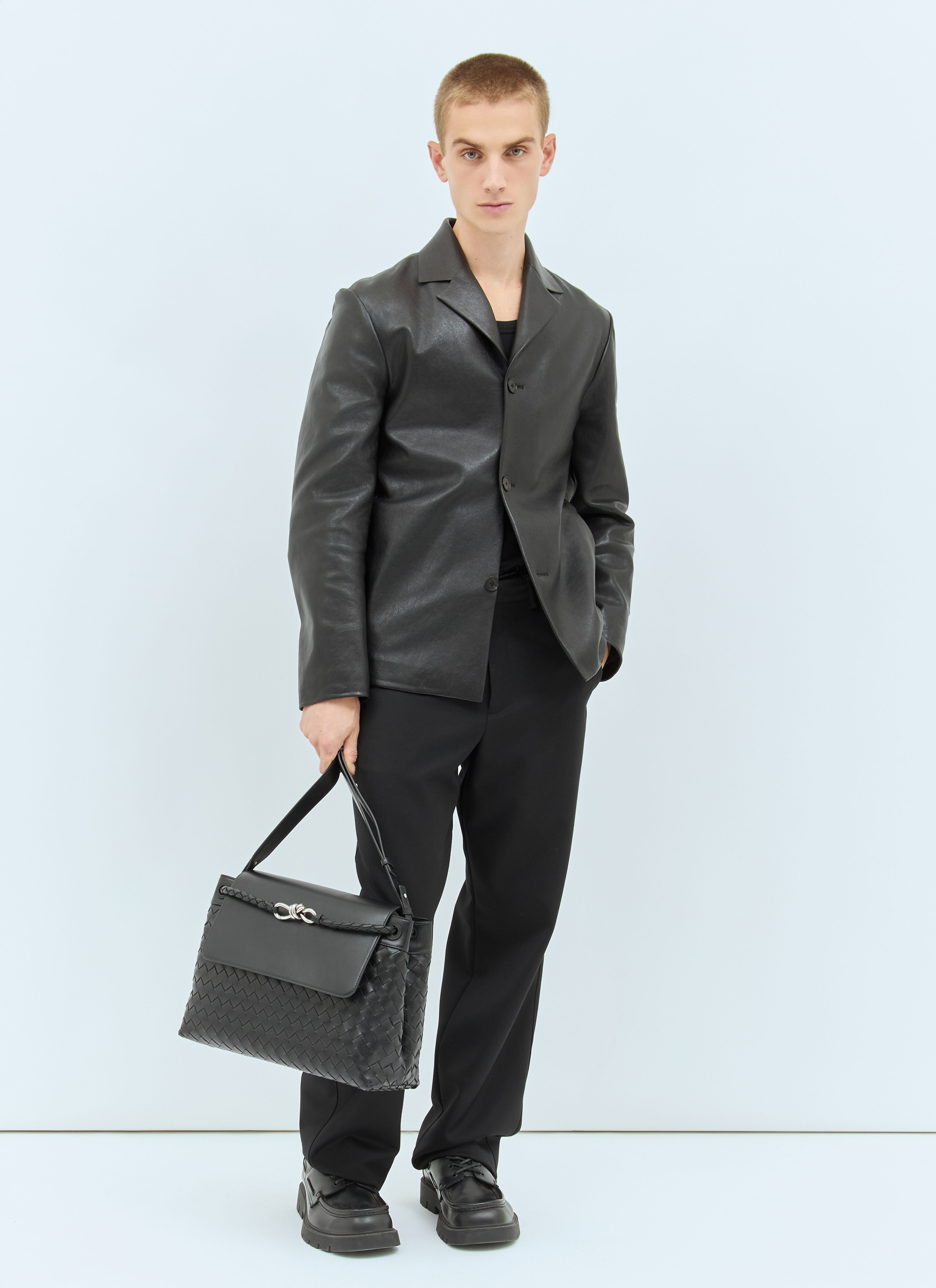 【関税&送料込】Bottega Veneta Andiamo Medium Messenger Bag Bottega Veneta Medium Andiamo Messenger Bag | lncc | REVERSIBLE