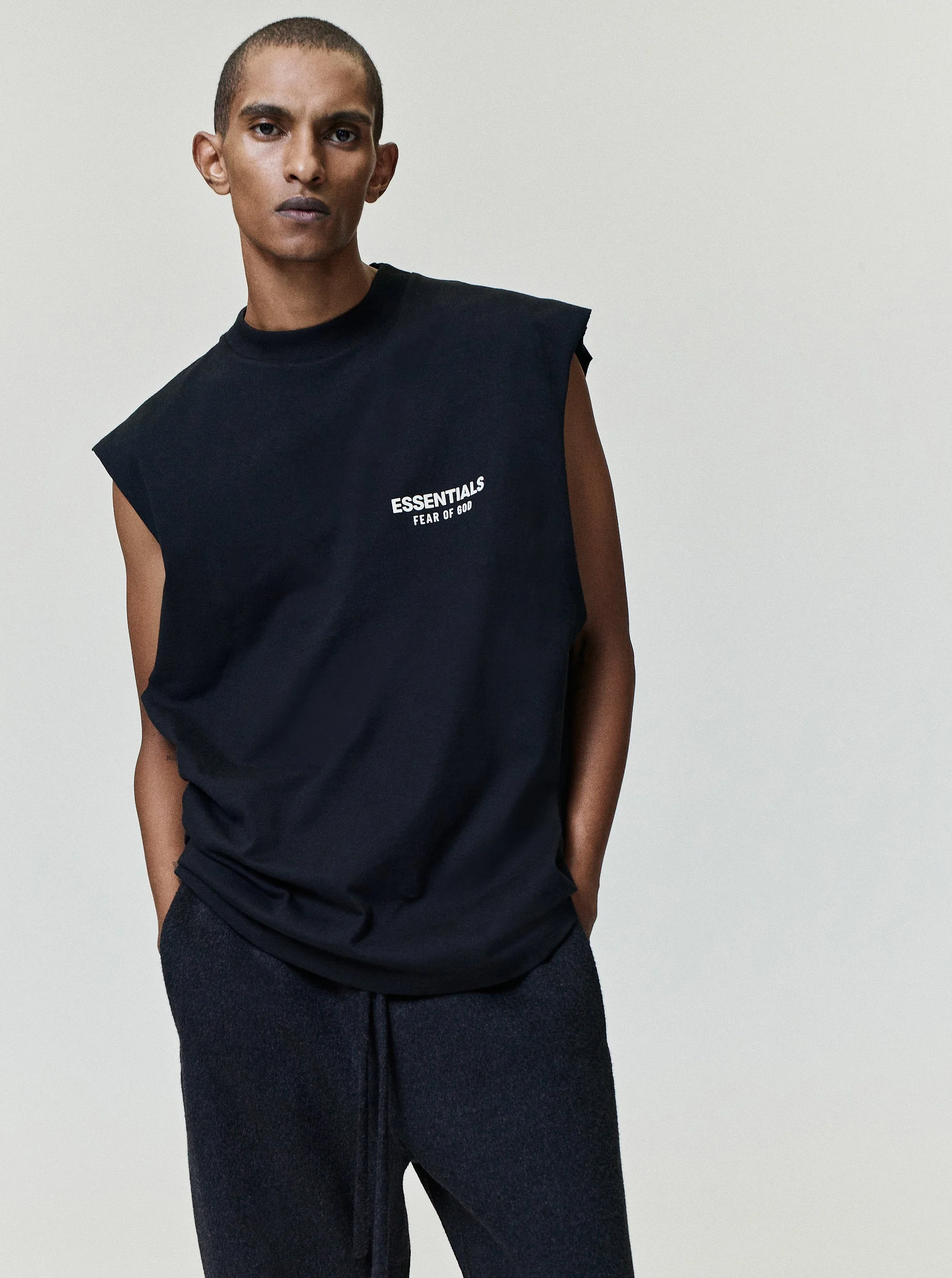 Essentials FW26 Classic Cut-Off - 1