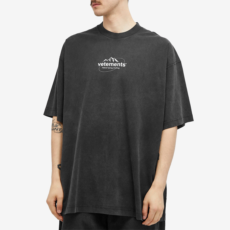 VETEMENTS VETEMENTS Spring Logo T-Shirt outlook