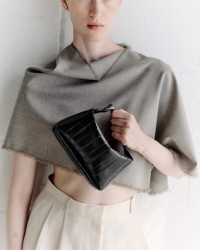 PILLOW POUCH MICRO BLACK EEL 3