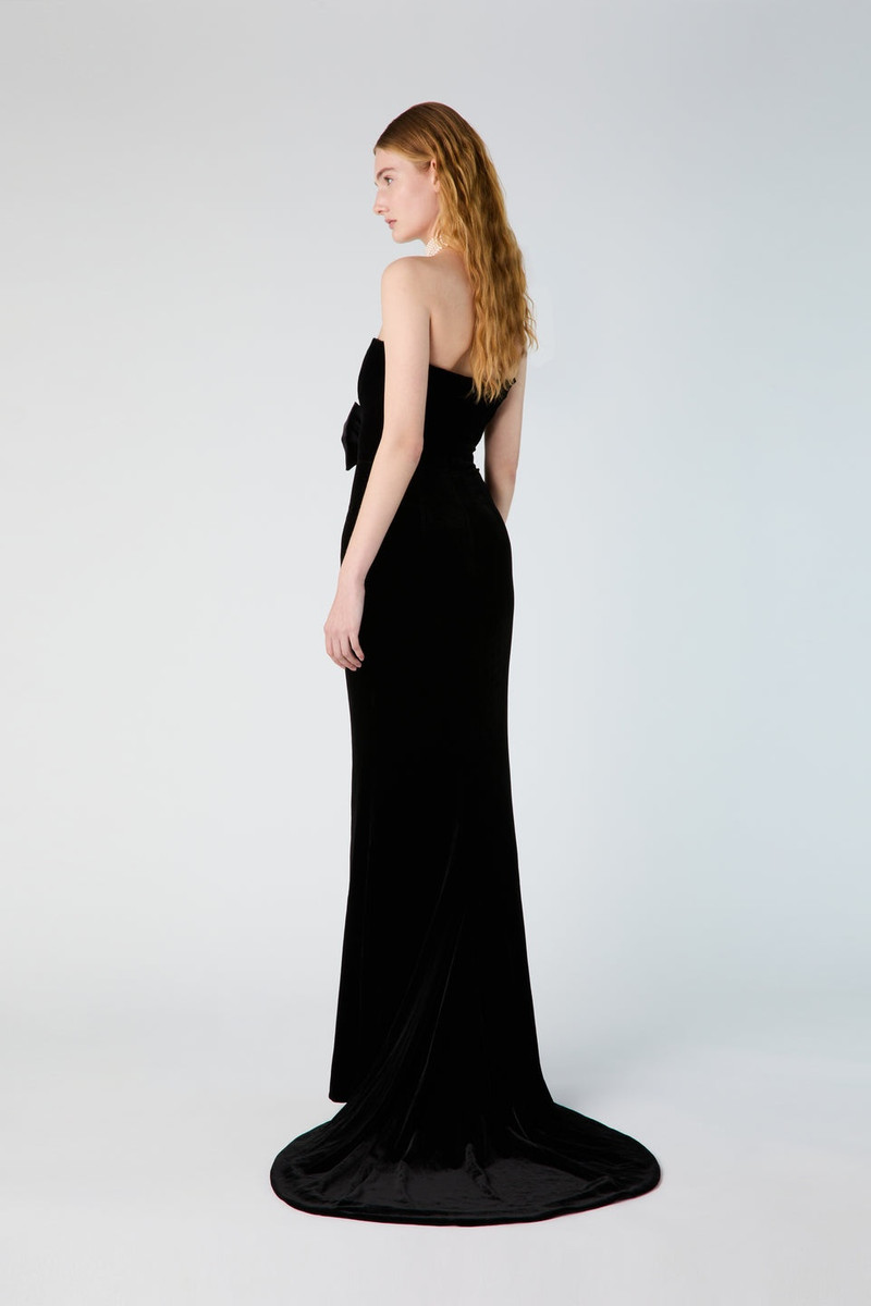VELVET GOWN WITH DUCHESSE BOW 5