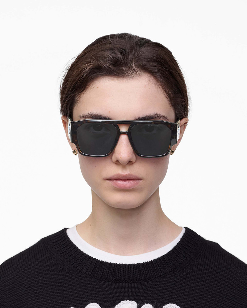 THE PILOT SUNGLASSES 3