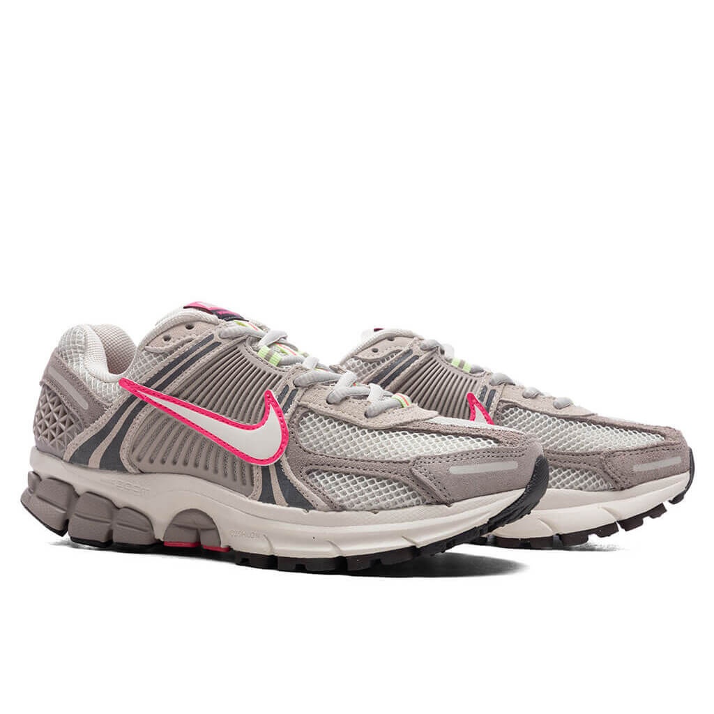 WOMEN'S ZOOM VOMERO 5 - COLLEGE GREY/SAIL/LIGHT BONE/MEDIUM ASH - 2