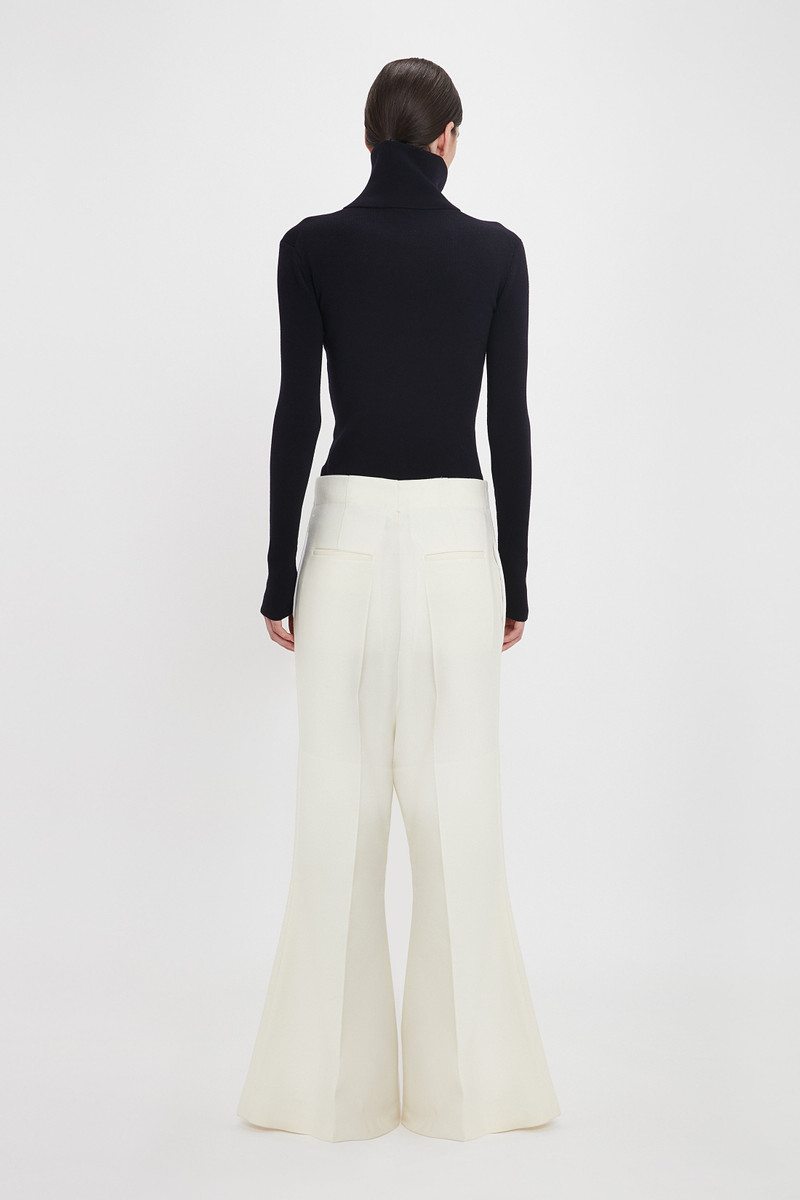 Low Rise Wide Leg Kick Trouser In Ivory 4