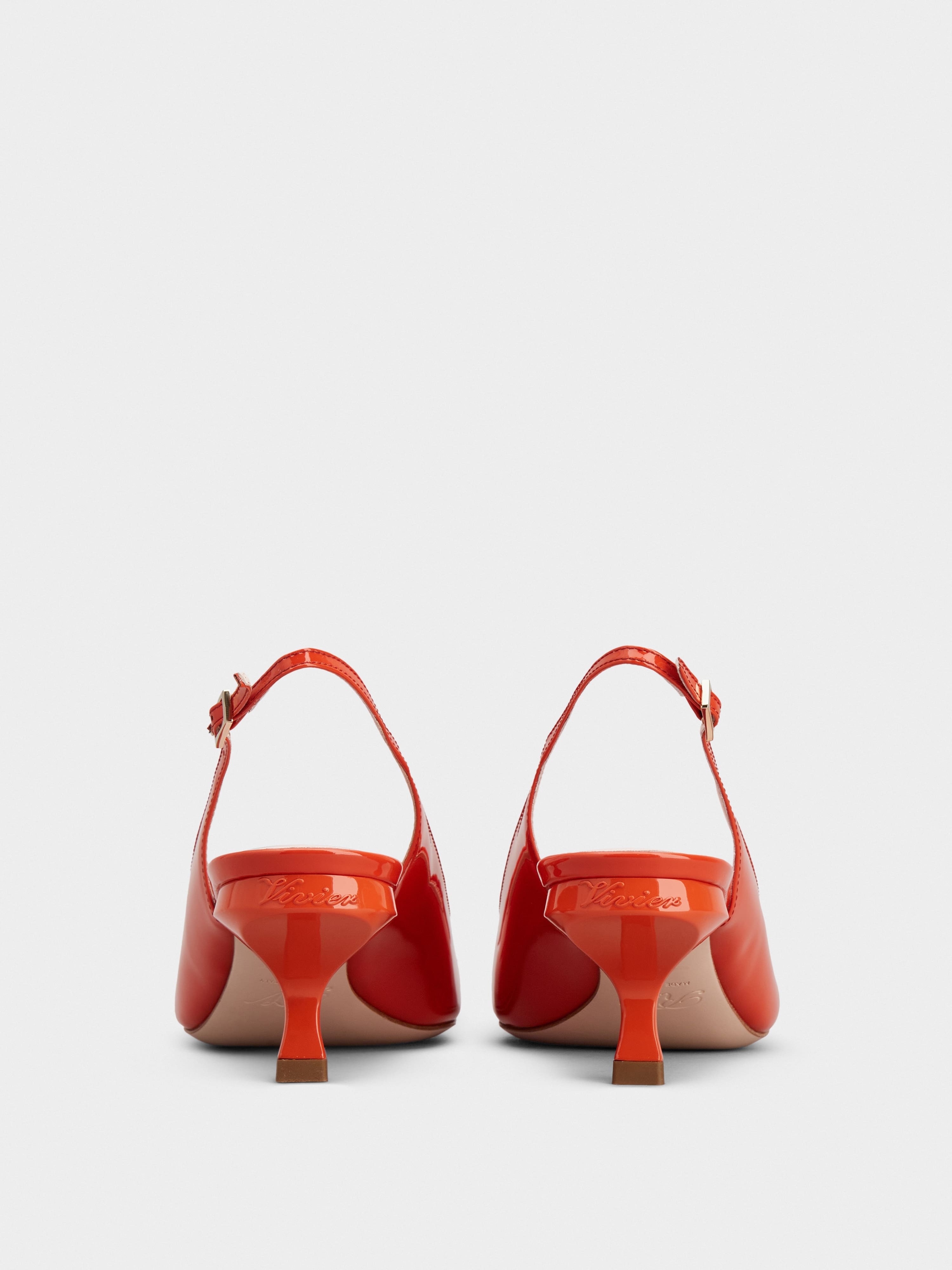Virgule Lacquered Buckle Slingback Pumps in Patent Leather - 5