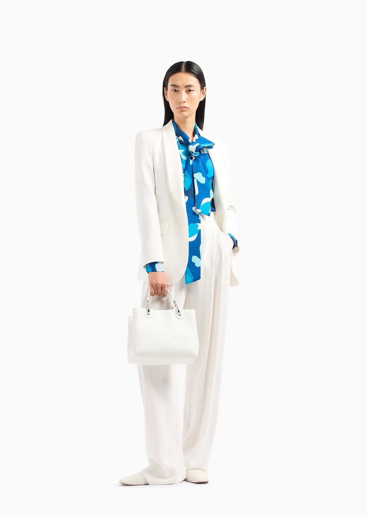 Small MyEA shopper bag with oversized embossed logo - 13