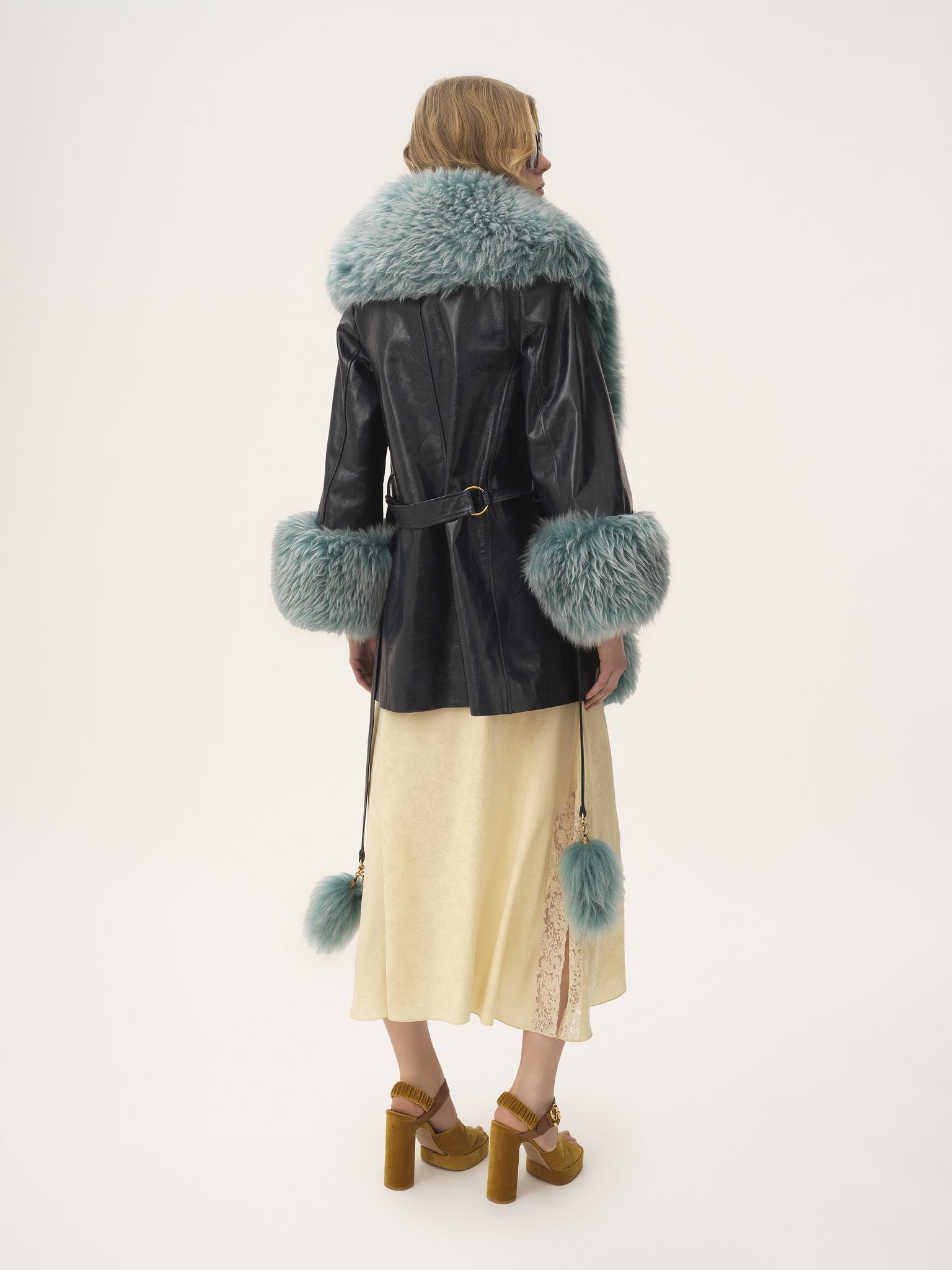 SHORT COAT IN LEATHER - 5