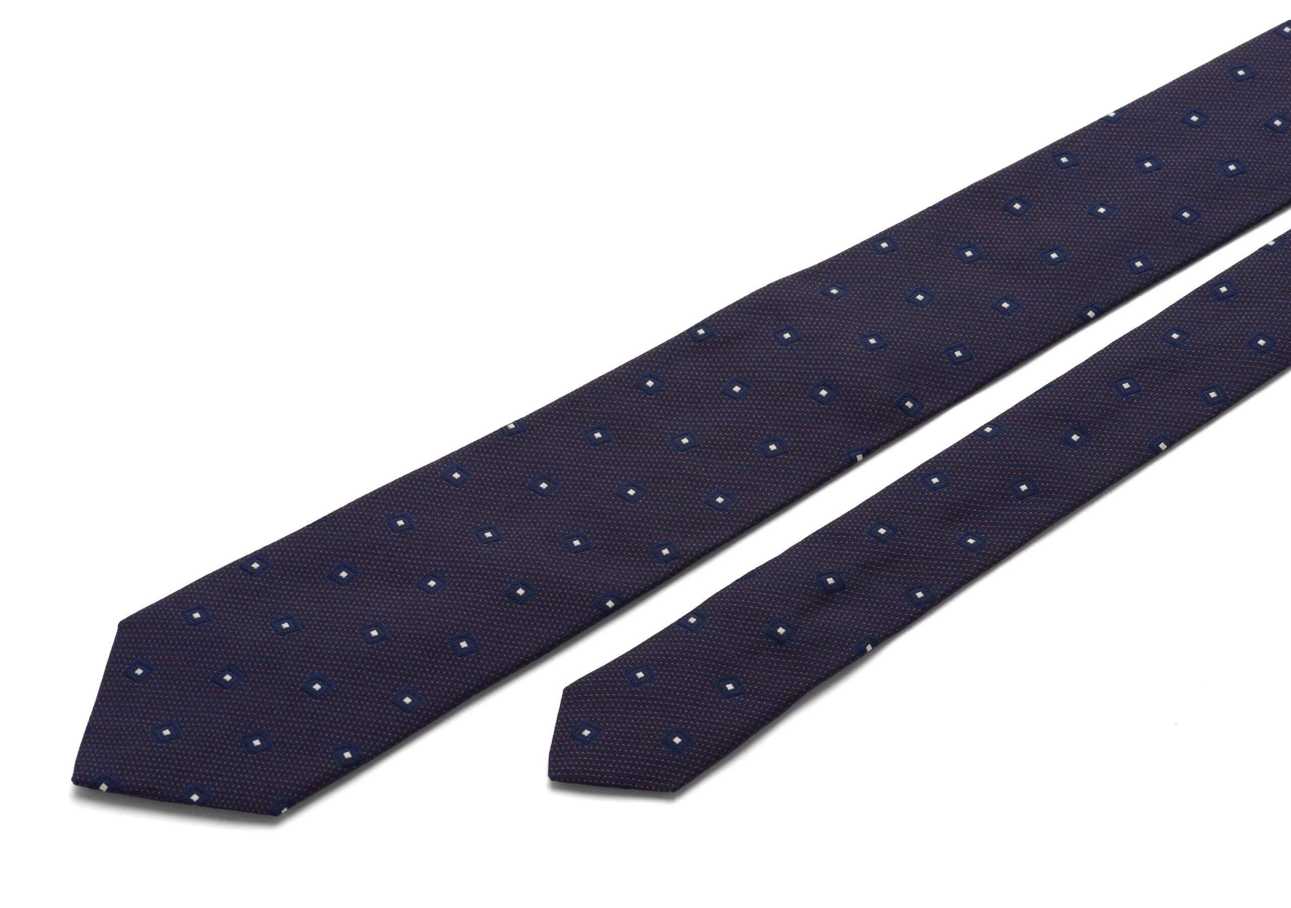 Diamond motif tie
Diamond Motif Tie Brown - 2