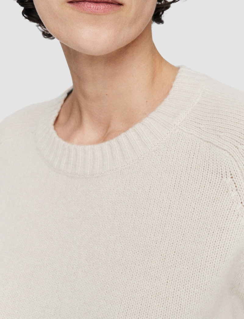 Open Cashmere V Neck Jumper 7