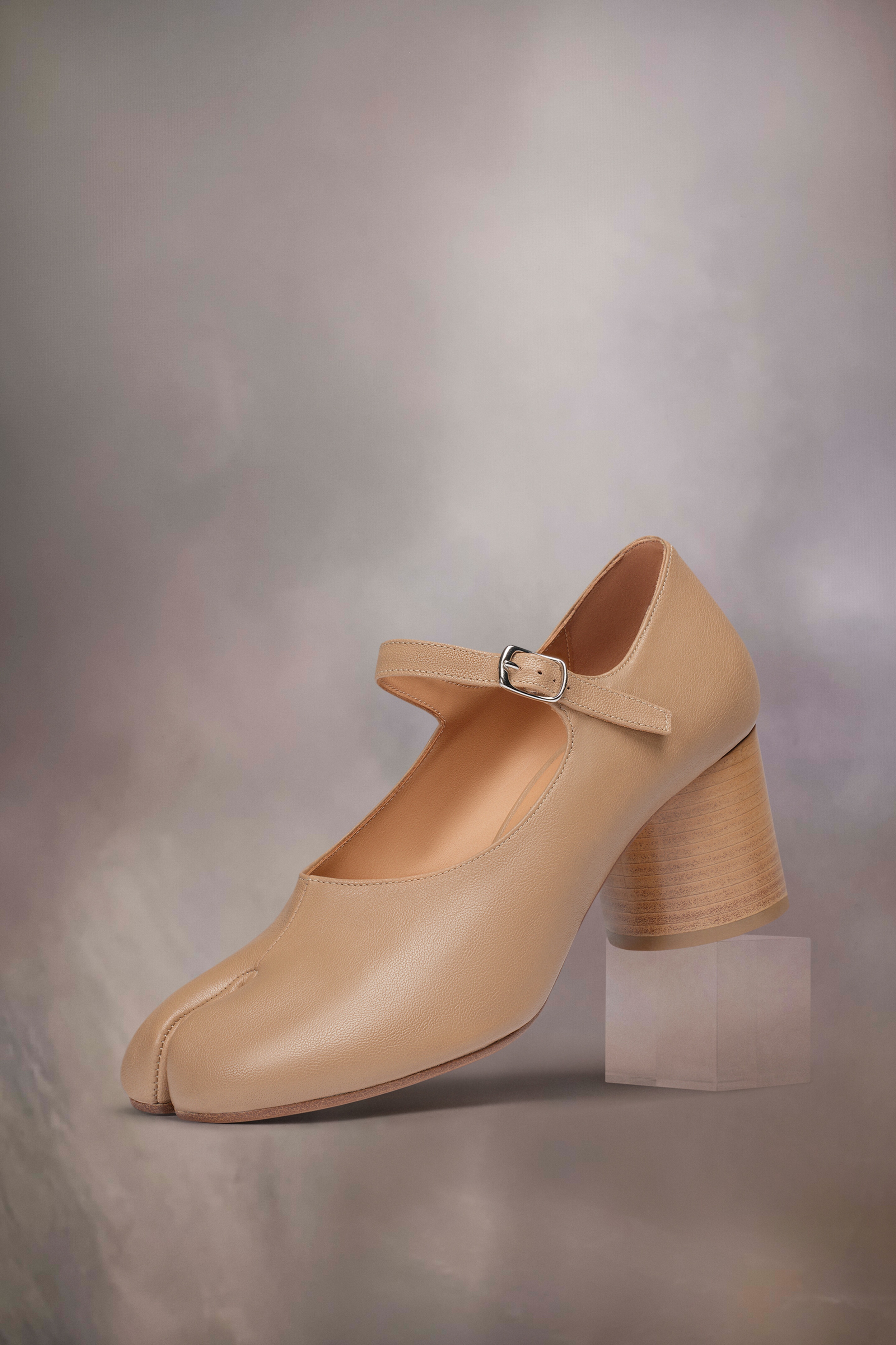 Maison Margiela Tabi Mary-Janes | REVERSIBLE