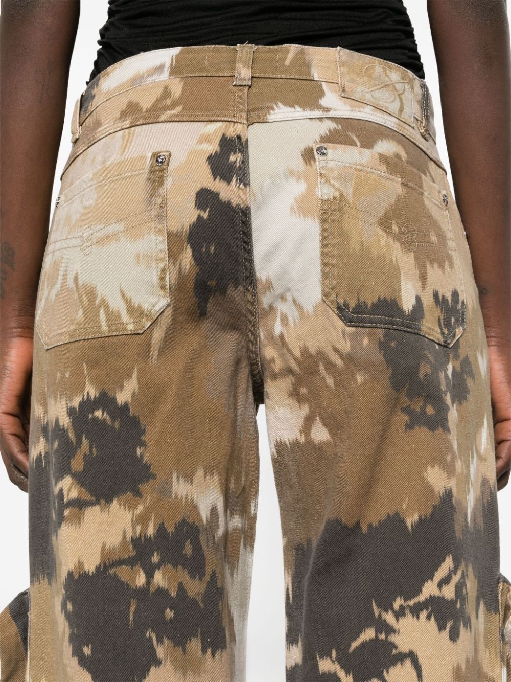ChinÃ© camouflage-print cargo jeans - 5