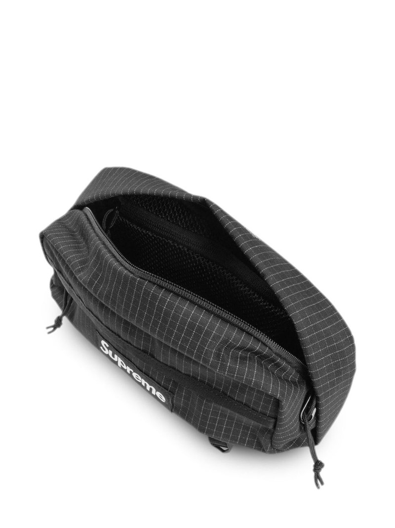 logo-appliquÃ© wash bag 4