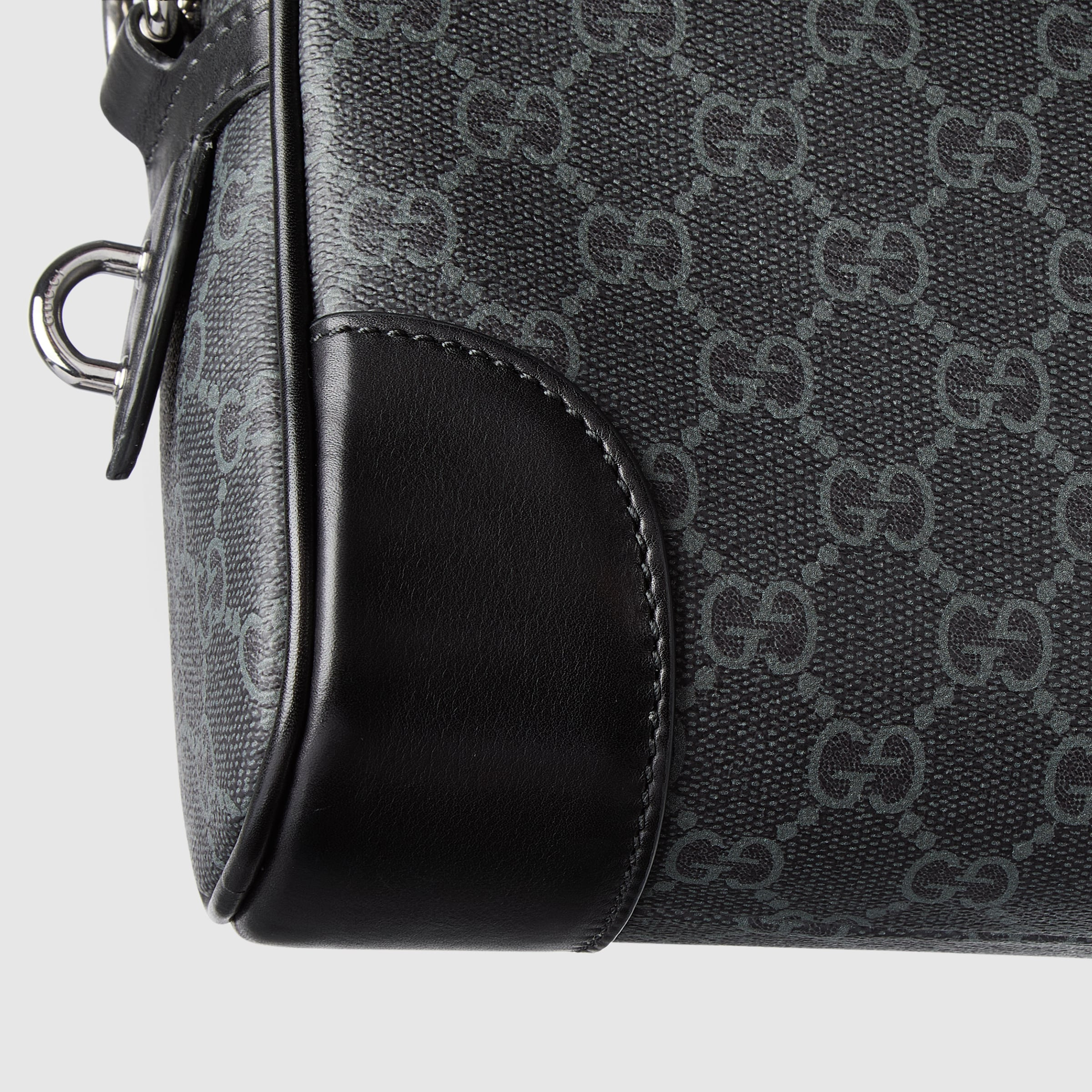 GG Emblem small crossbody bag - 10