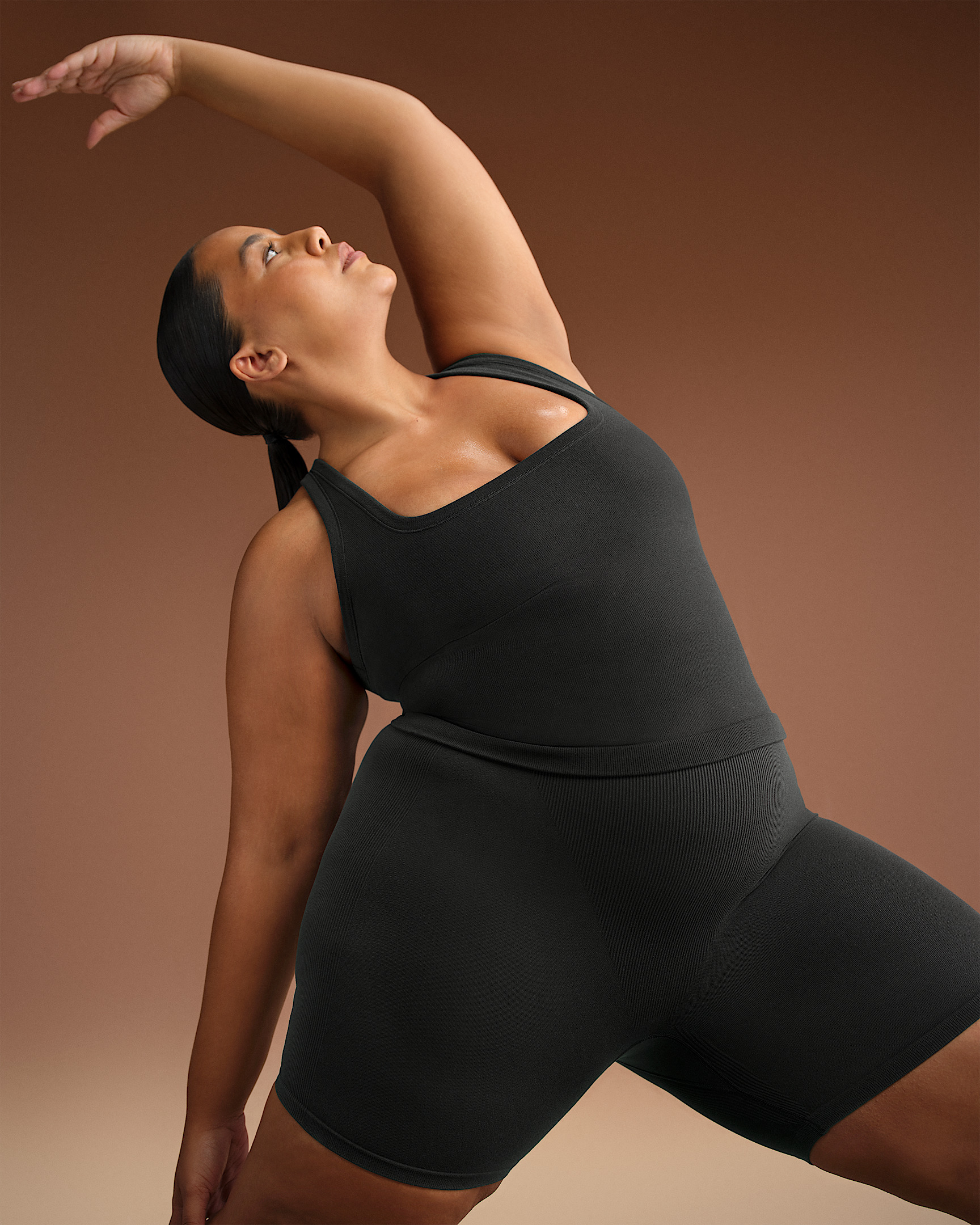 NikeSKIMS Vintage Seamless Women's Racerback Tank Top - 9