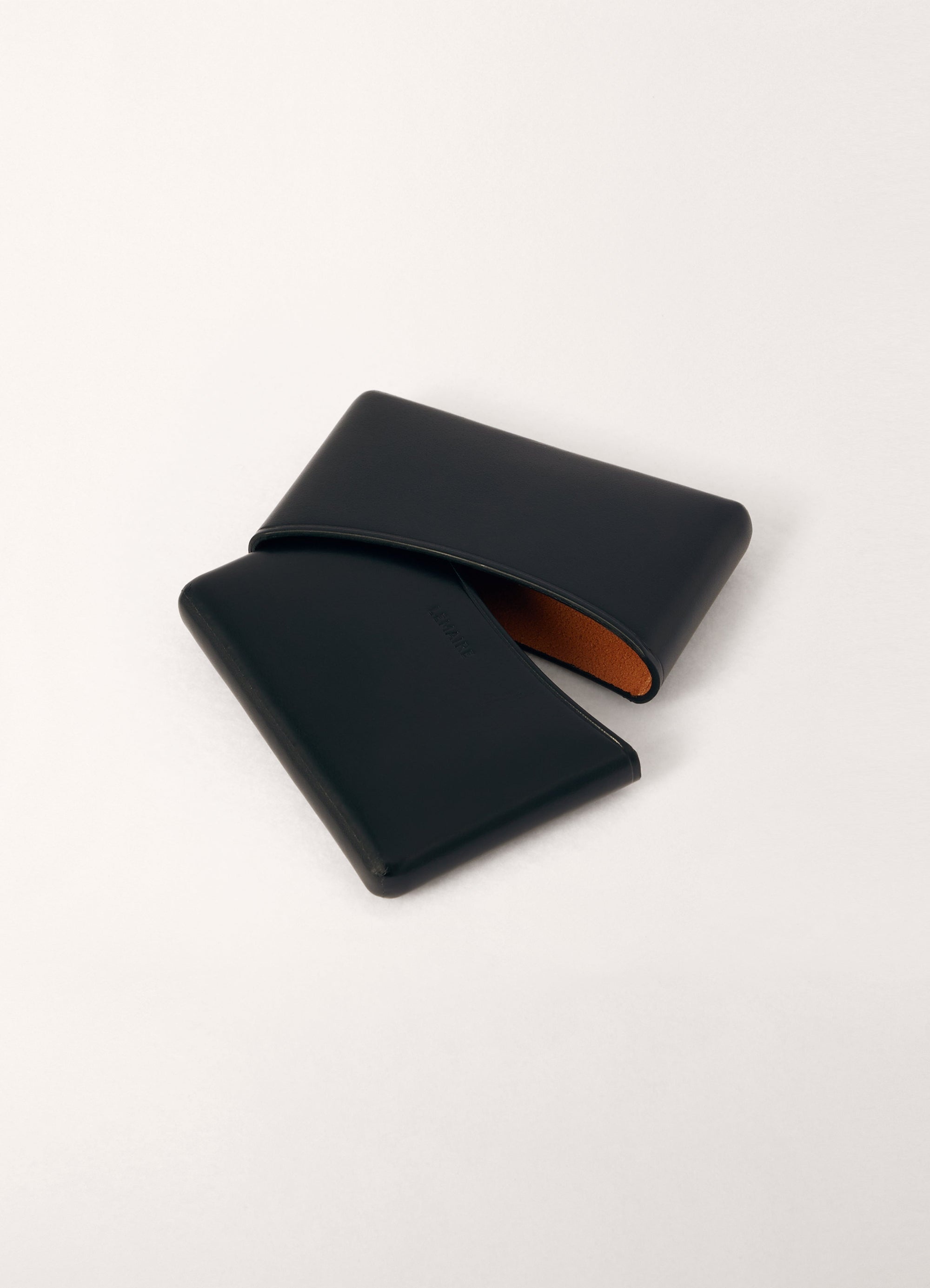 MOLDED CARD HOLDER
MOLDED CALF LEATHER - 2