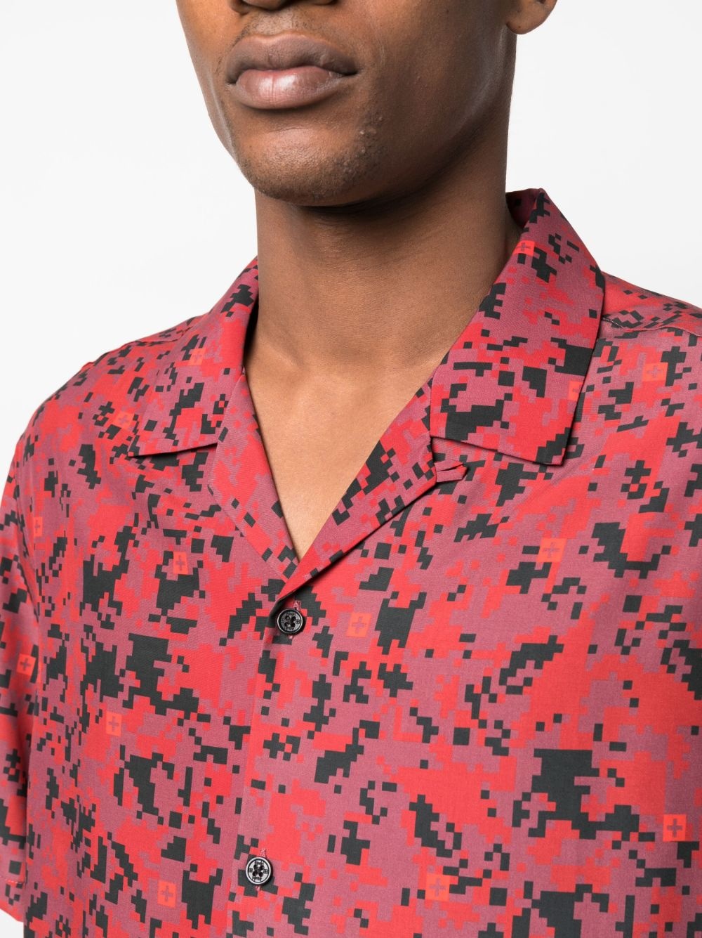 Cuban-collar pixelated-print shirt - 5