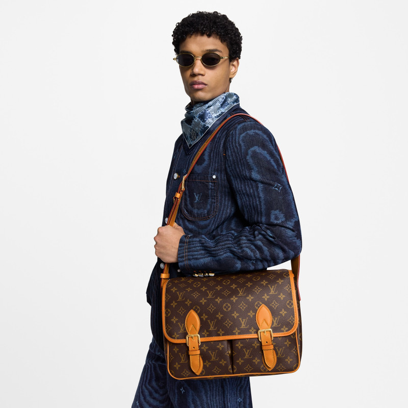 Louis Vuitton Satchel Messenger outlook
