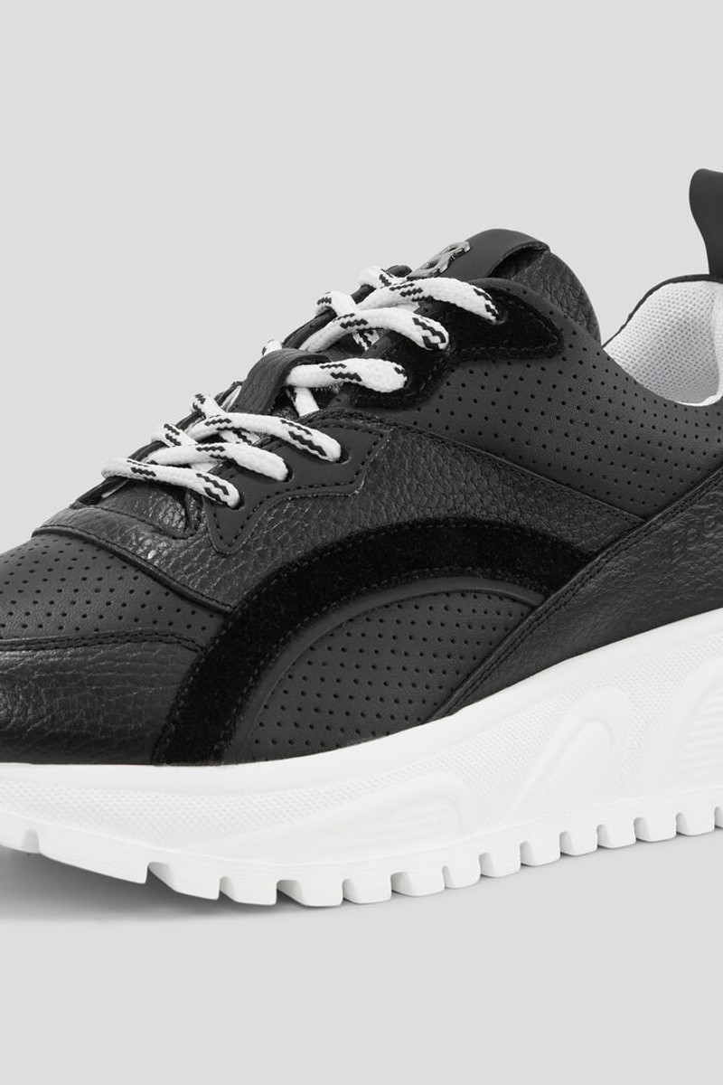 New Malaga sneaker in Black 4