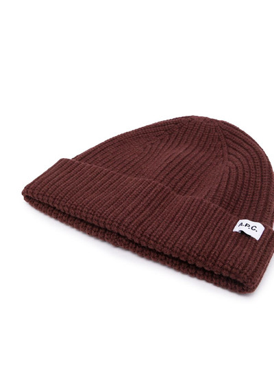 A.P.C. logo-patch ribbed-knit beanie outlook