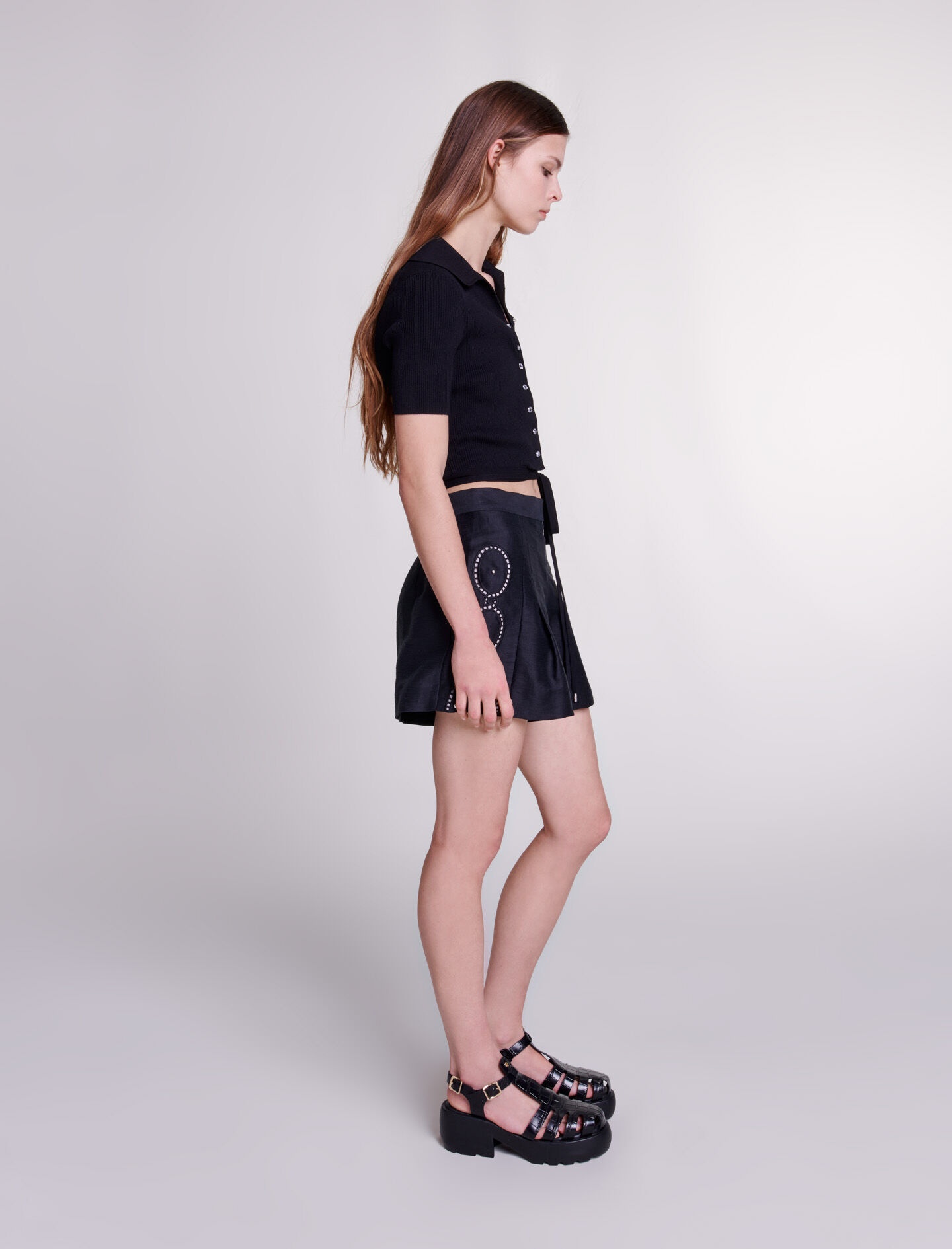 Openwork linen shorts with rivets - 4