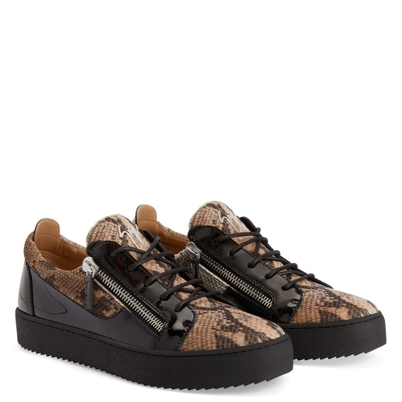 Giuseppe Zanotti Frankie outlook