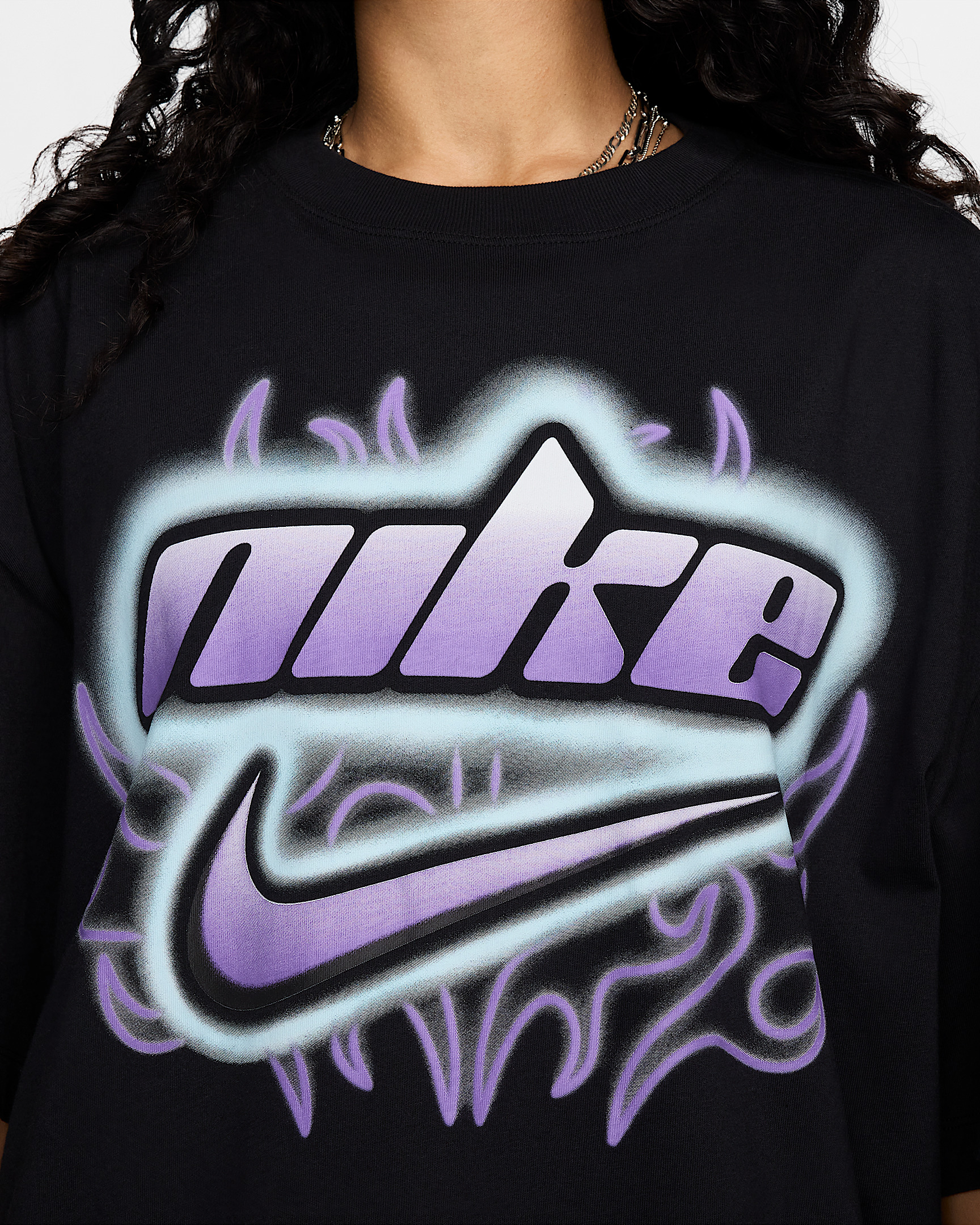 Nike Sportswear Women's Oversized Graphic T-Shirt - 4