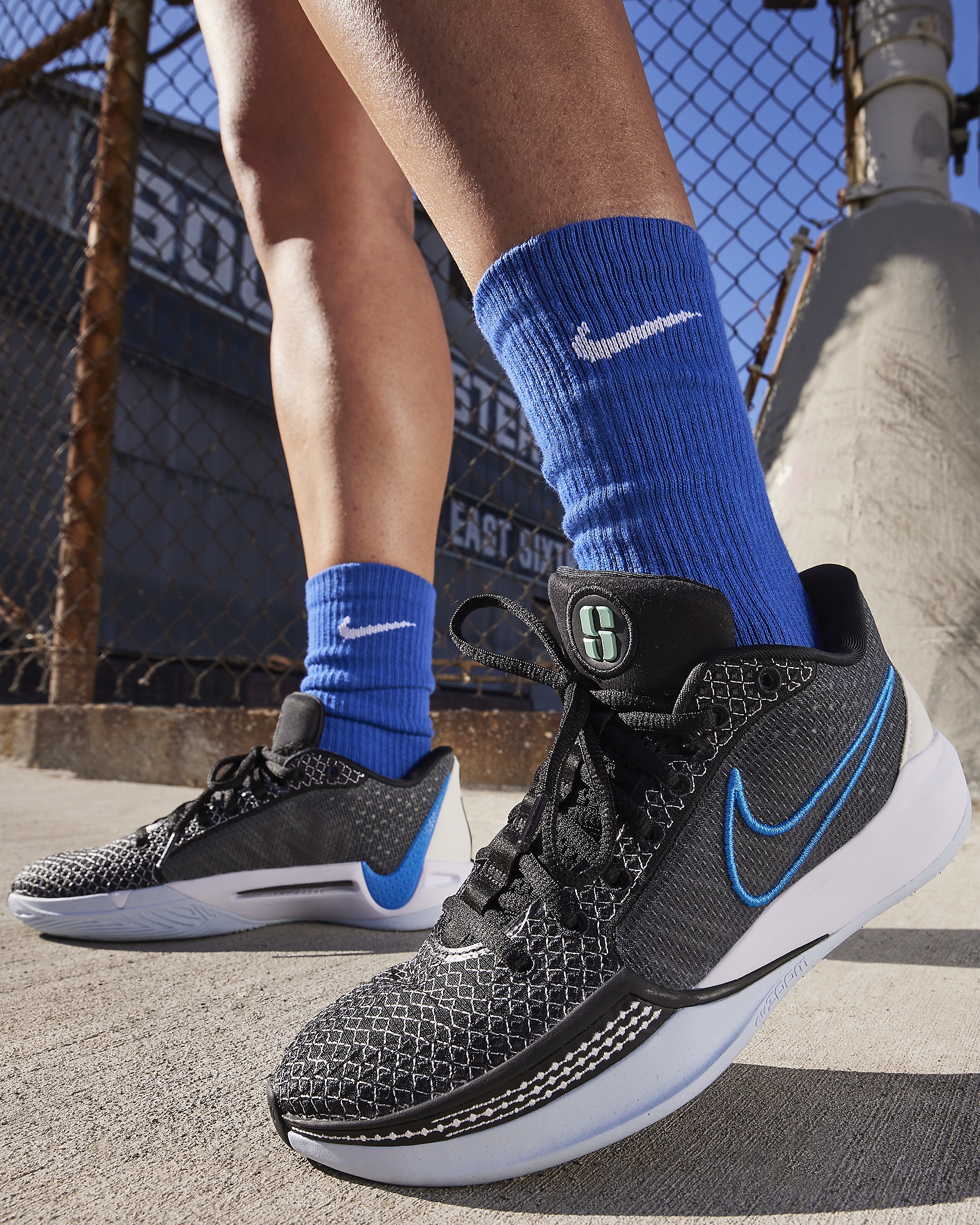 Nike Sabrina 1 \"Family Bond's\" サブリナ1 Women's Nike Sabrina 1 Family Bonds Basketball Sneakers