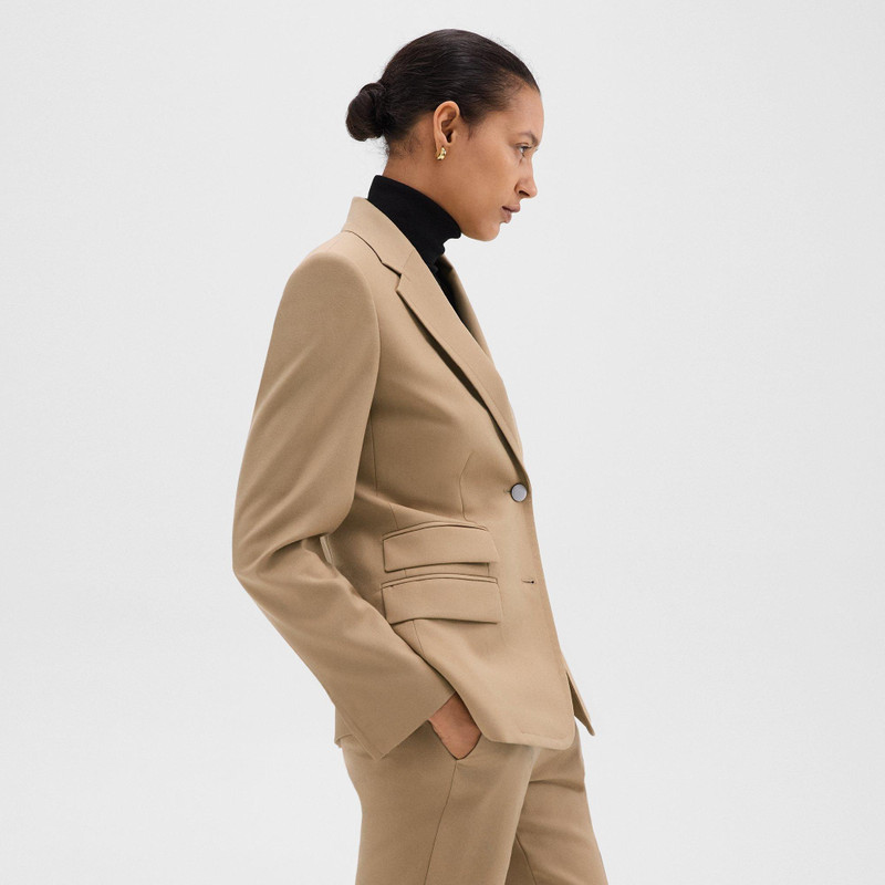 Tailored Blazer in Sleek Flannel 3