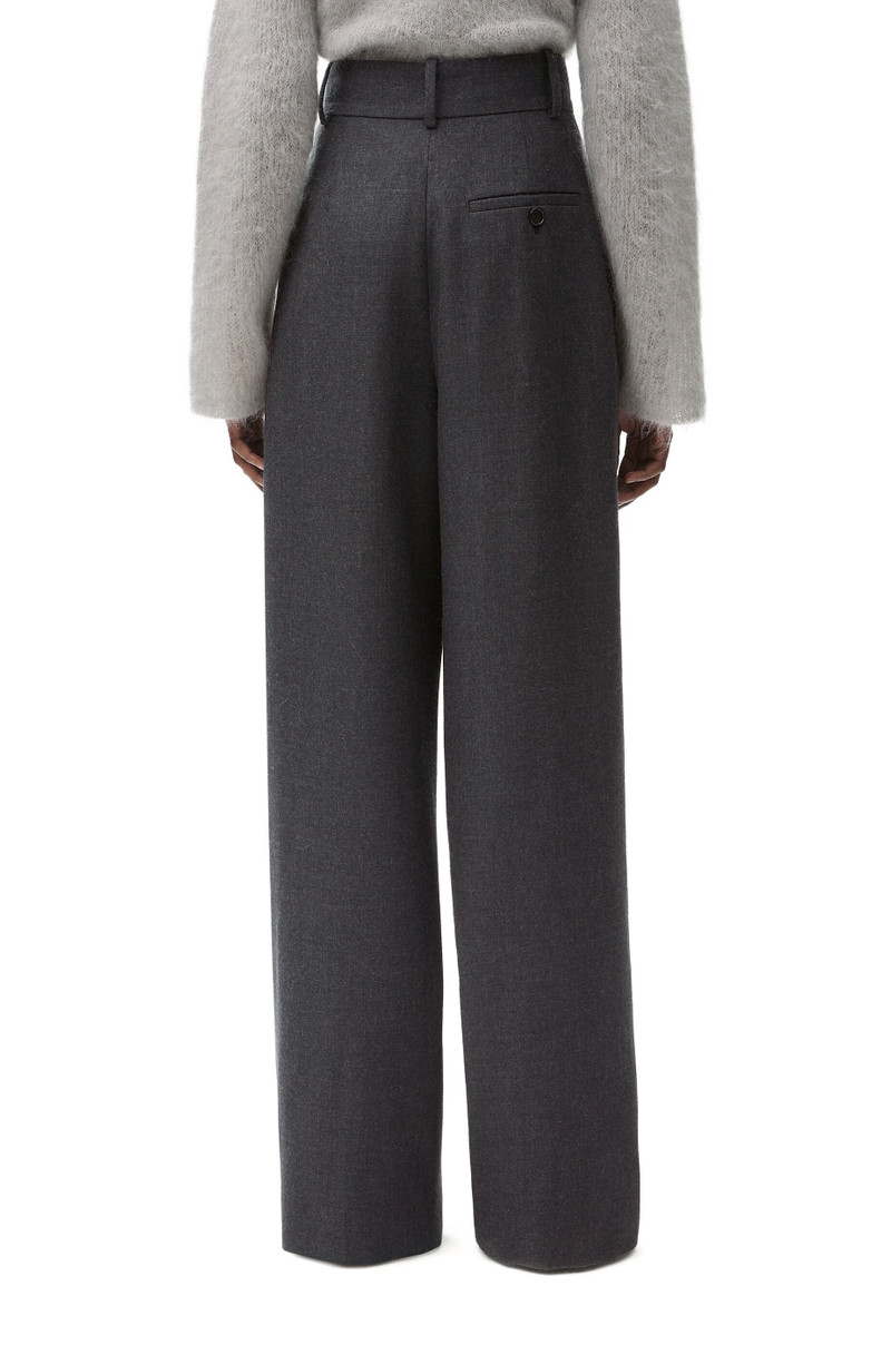 Wrap trousers in wool 4