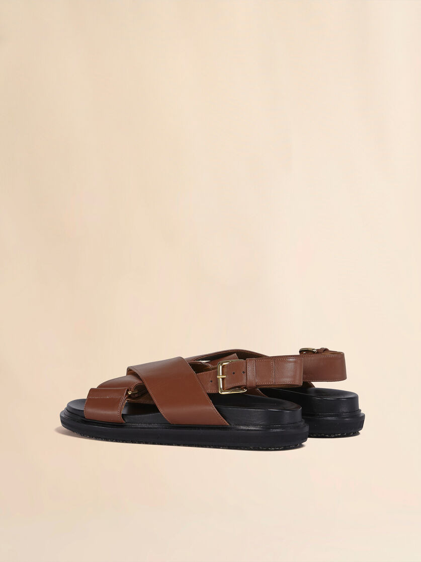 BROWN LEATHER FUSSBETT - 3