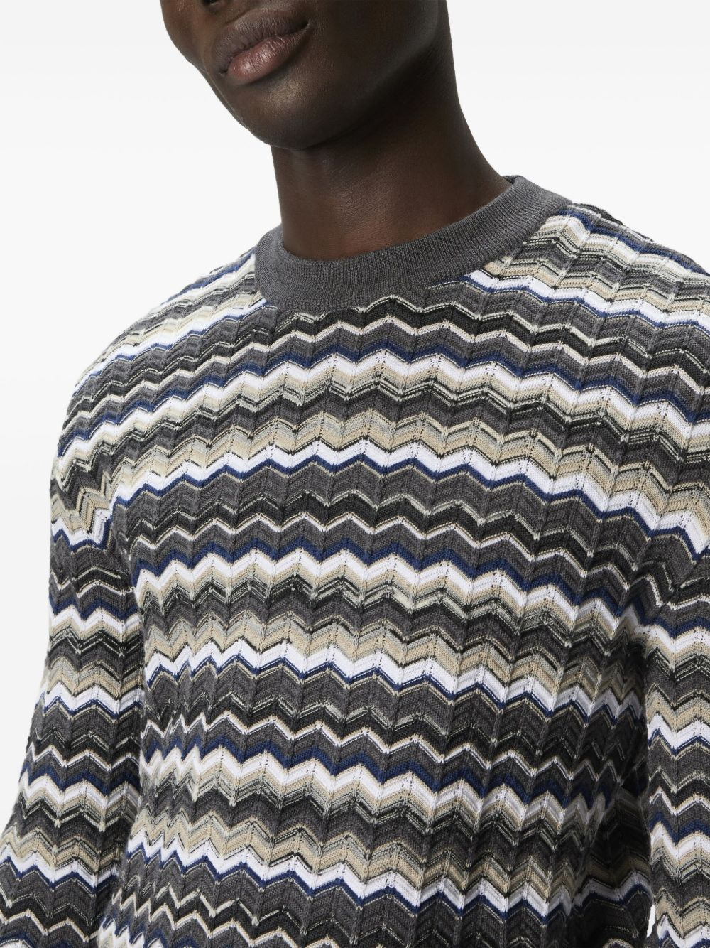 chevron-pattern sweater - 4