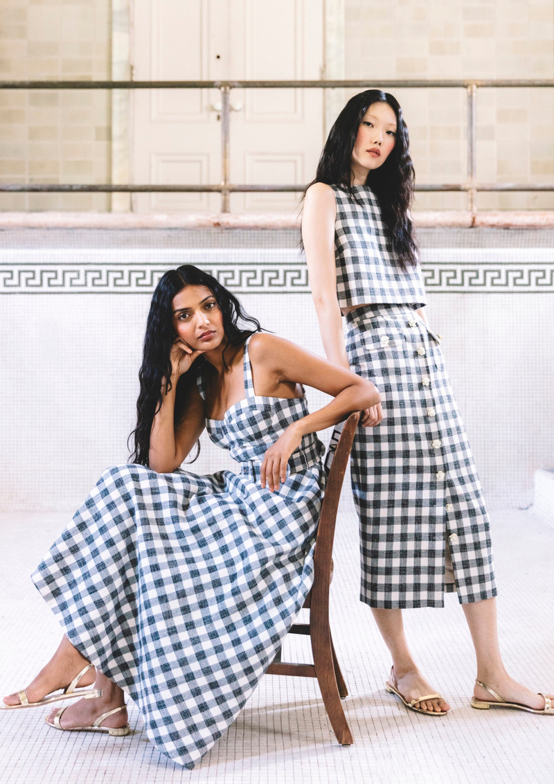 Debbie Top Sleek and Sophisticated with a Monochromatic Grid Pattern 4